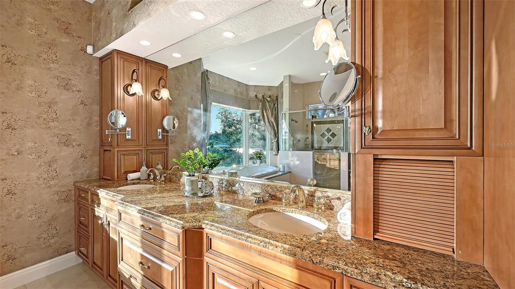 Sarasota, Florida, 34238, United States, 4 Bedrooms Bedrooms, ,5 BathroomsBathrooms,Residential,For Sale,1992951