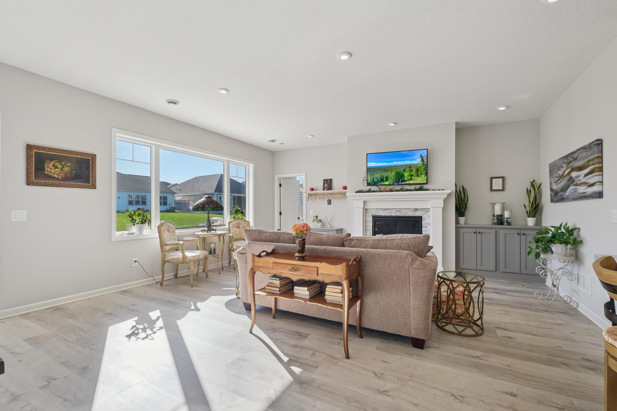 Excelsior, Minnesota, 55331, United States, 2 Bedrooms Bedrooms, ,1 BathroomBathrooms,Residential,For Sale,1988281