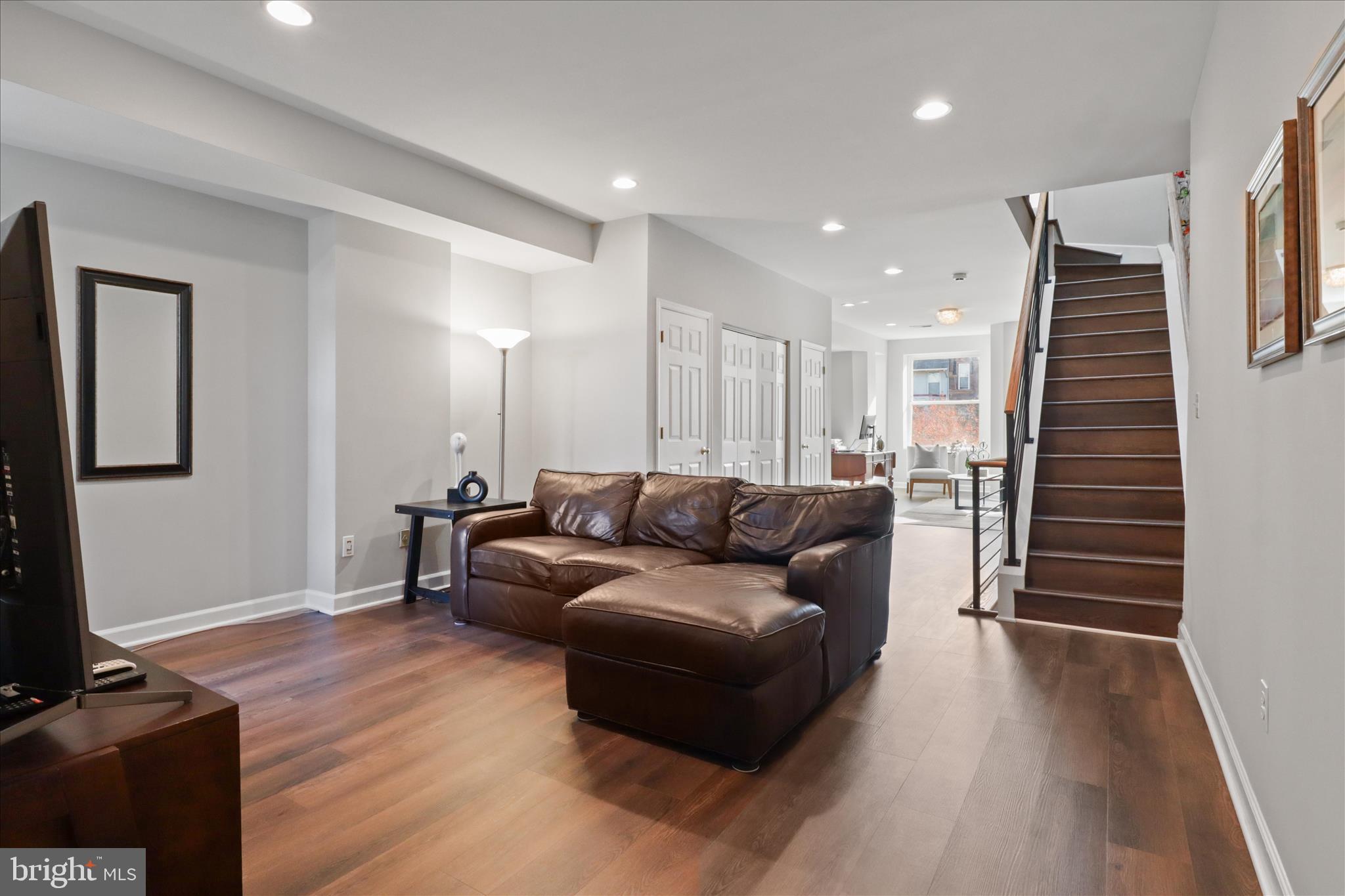 Washington, District of Columbia, 20009, United States, 4 Bedrooms Bedrooms, ,4 BathroomsBathrooms,Residential,For Sale,1986084