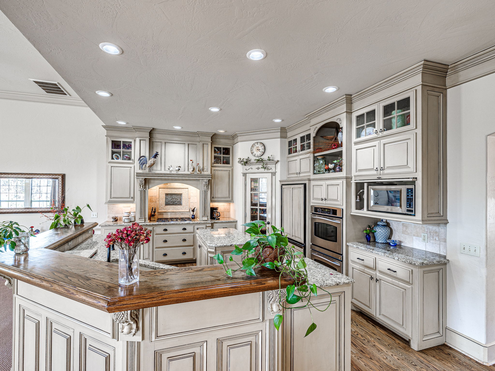Edmond, Oklahoma, 73003, United States, 3 Bedrooms Bedrooms, ,3 BathroomsBathrooms,Residential,For Sale,1907652