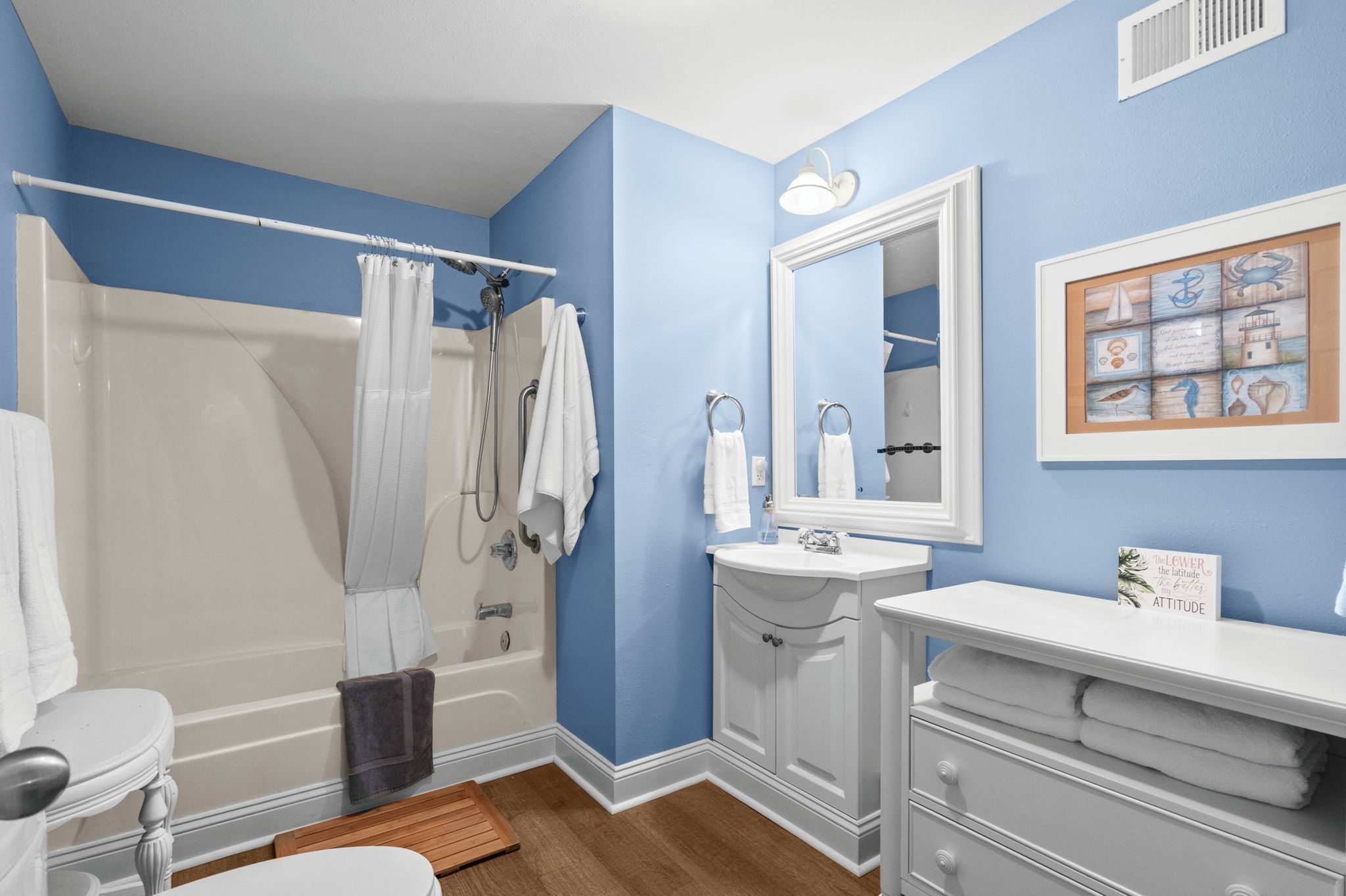 North Myrtle Beach, South Carolina, 29582, United States, 6 Bedrooms Bedrooms, ,3 BathroomsBathrooms,Residential,For Sale,1994221