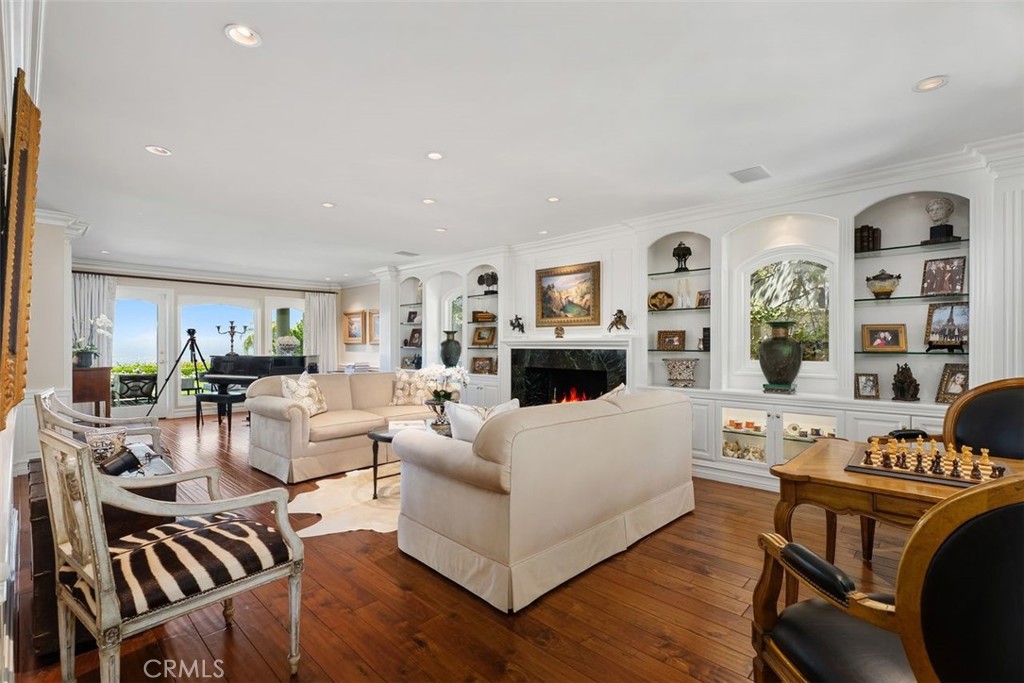 Corona del Mar, California, 92625, United States, 5 Bedrooms Bedrooms, ,5 BathroomsBathrooms,Residential,For Sale,1918419