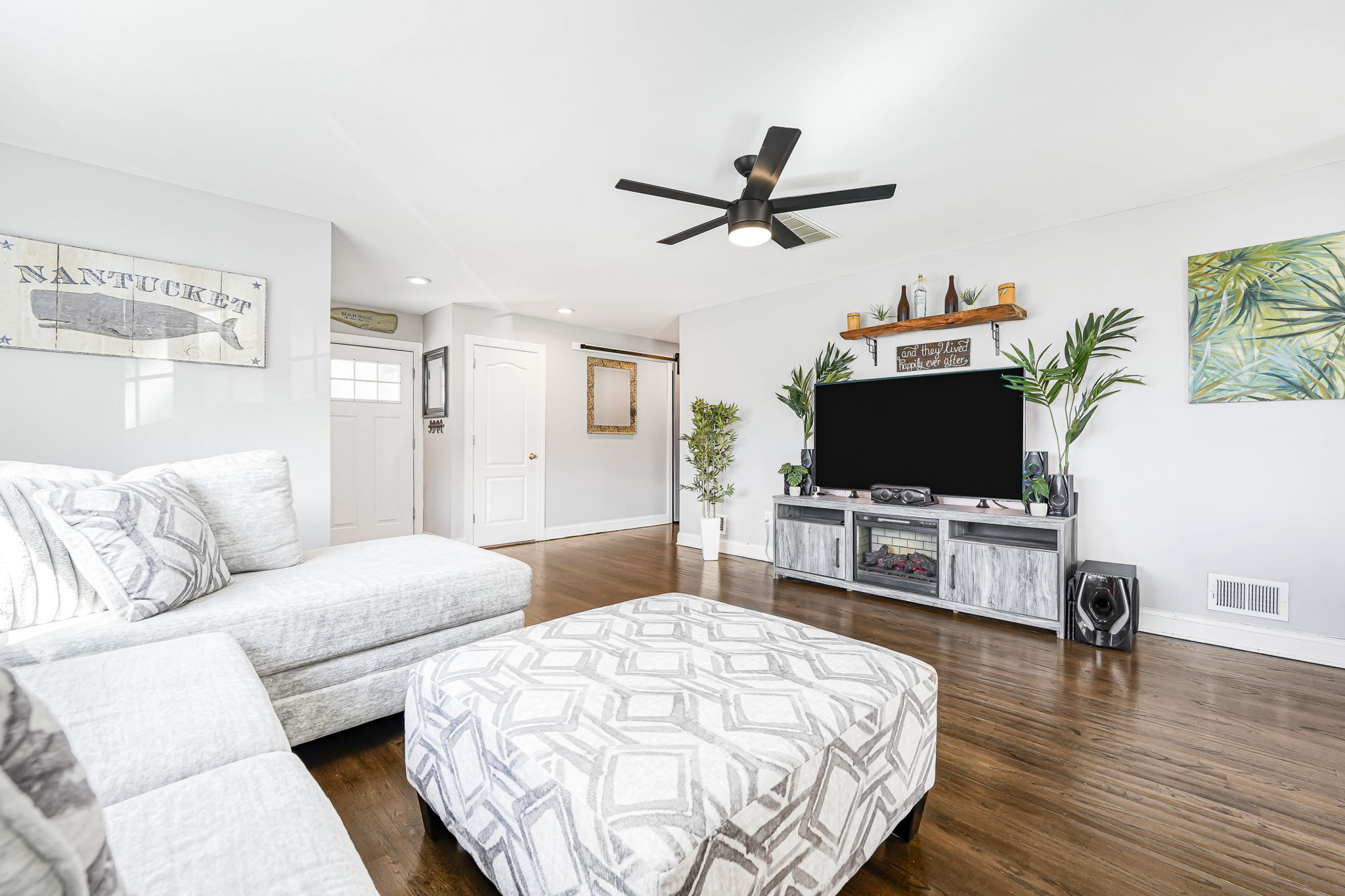 Fairview, New Jersey, 07022, United States, 2 Bedrooms Bedrooms, ,2 BathroomsBathrooms,Residential,For Sale,1973875