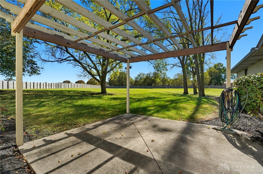 Brookville, Ohio, 45309, United States, 3 Bedrooms Bedrooms, ,4 BathroomsBathrooms,Residential,For Sale,1995742