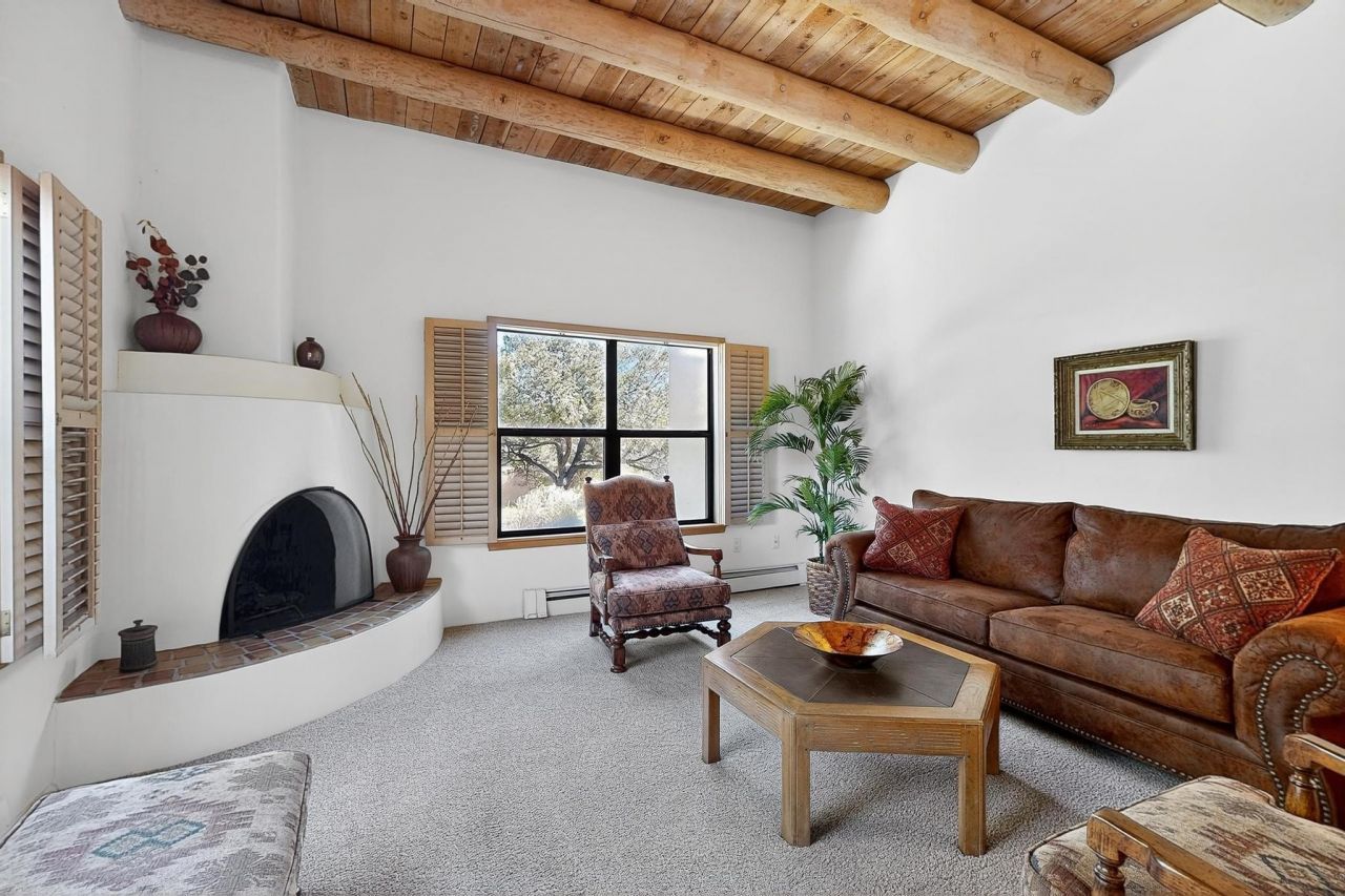 Santa Fe, New Mexico, 87507, United States, 3 Bedrooms Bedrooms, ,2 BathroomsBathrooms,Residential,For Sale,1955311