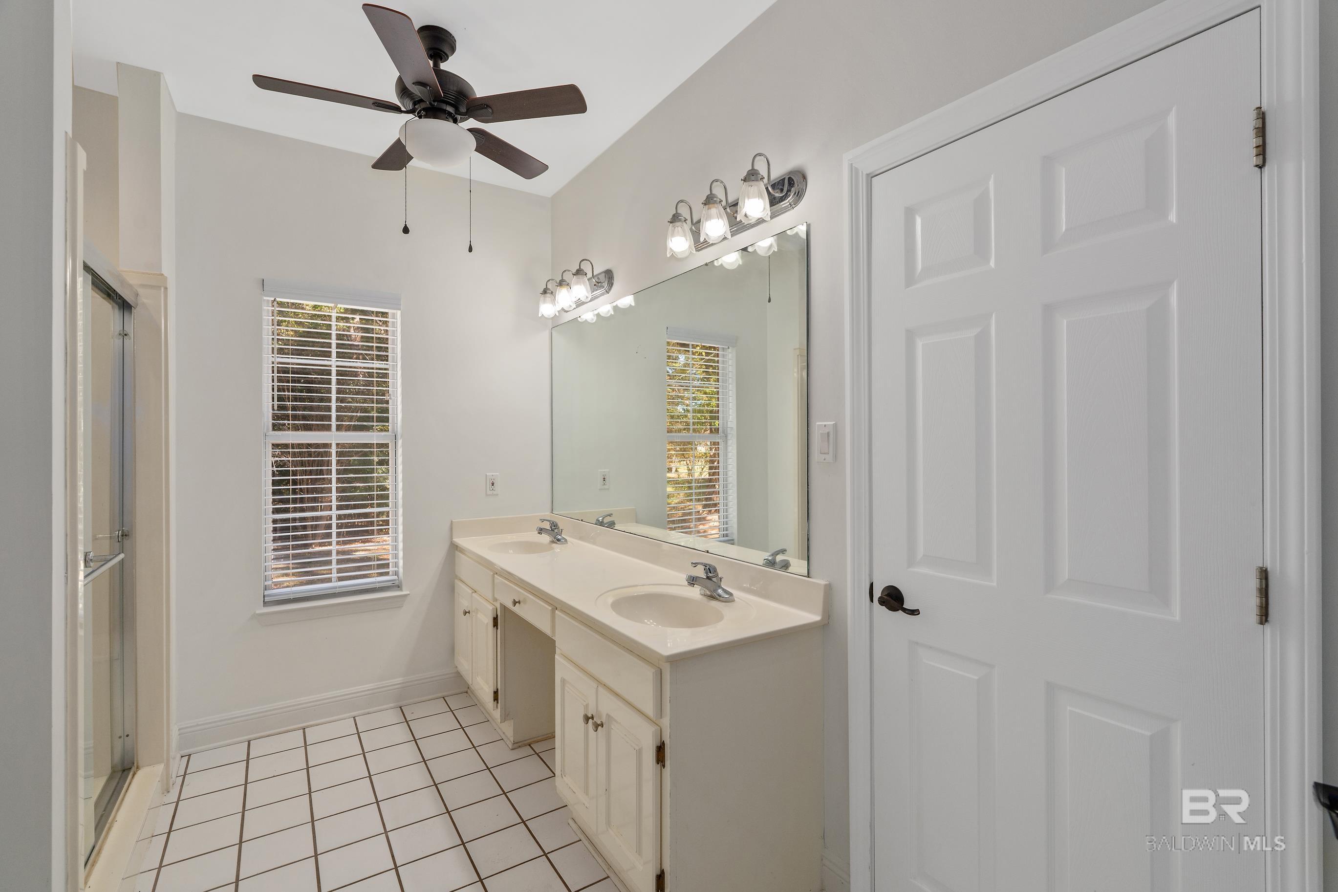 Saraland, Alabama, 36571, United States, 5 Bedrooms Bedrooms, ,7 BathroomsBathrooms,Residential,For Sale,1998378