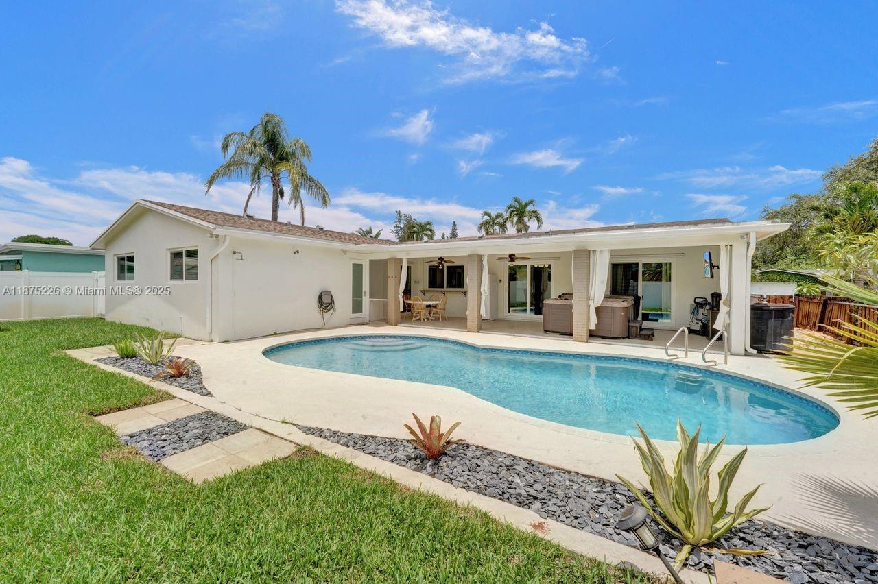 Cooper City, Florida, 33328, United States, 5 Bedrooms Bedrooms, ,3 BathroomsBathrooms,Residential,For Sale,1942124