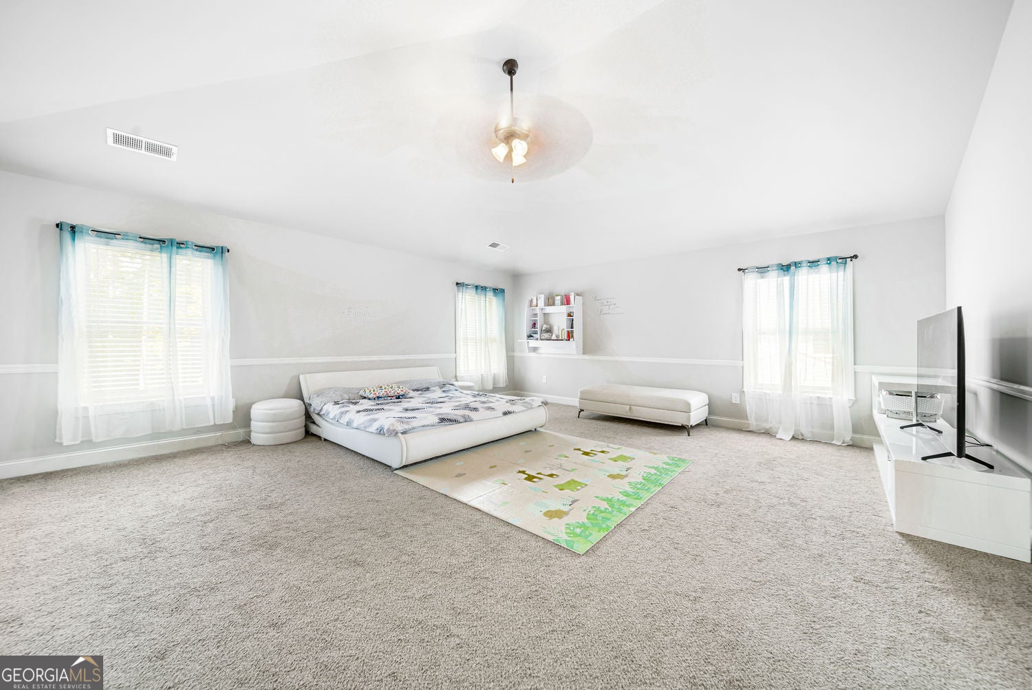 Hampton, Georgia, 30228, United States, 5 Bedrooms Bedrooms, ,3 BathroomsBathrooms,Residential,For Sale,1899250