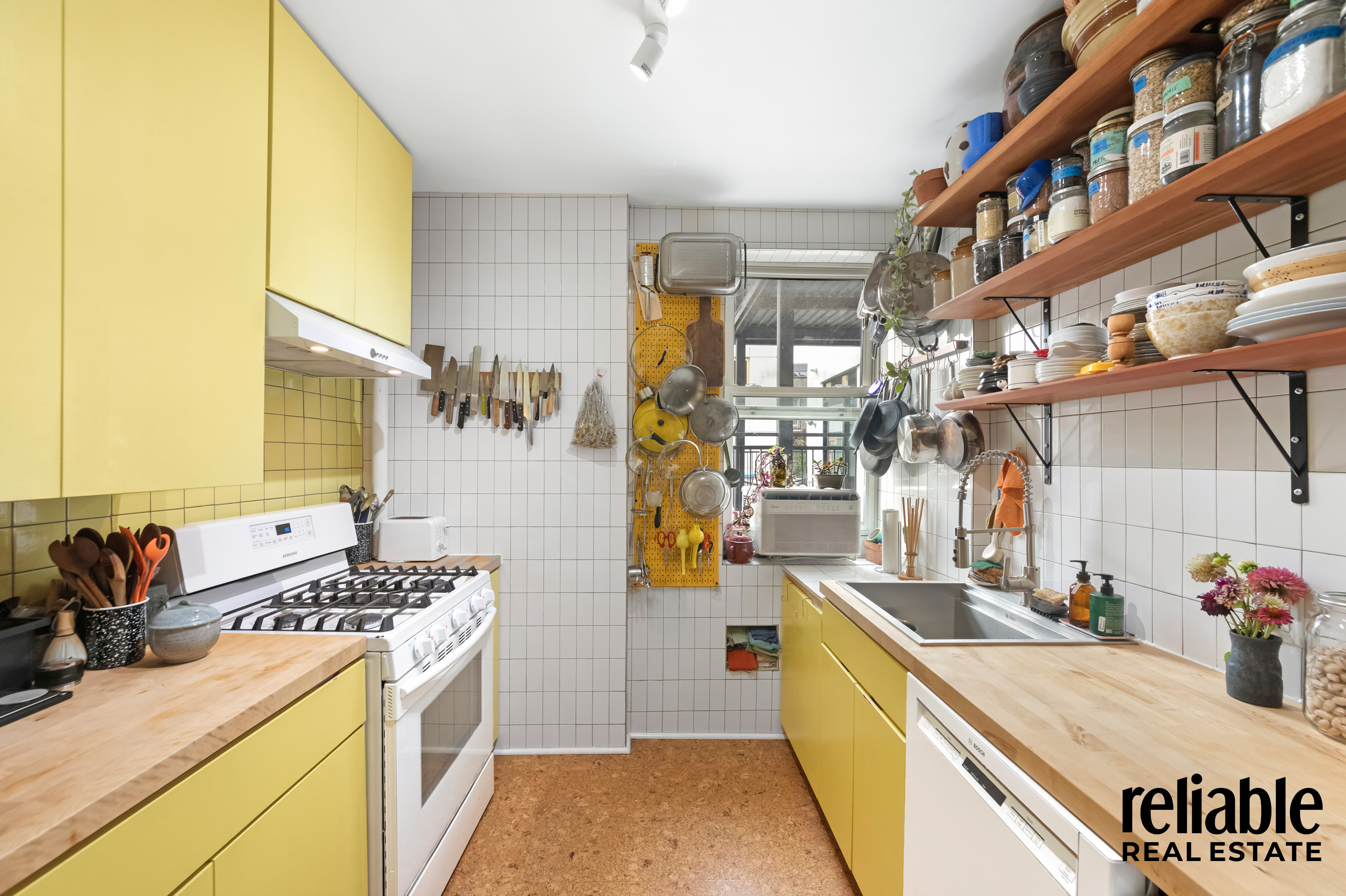 Brooklyn, New York, 11211, United States, 2 Bedrooms Bedrooms, ,1 BathroomBathrooms,Residential,For Sale,1959081