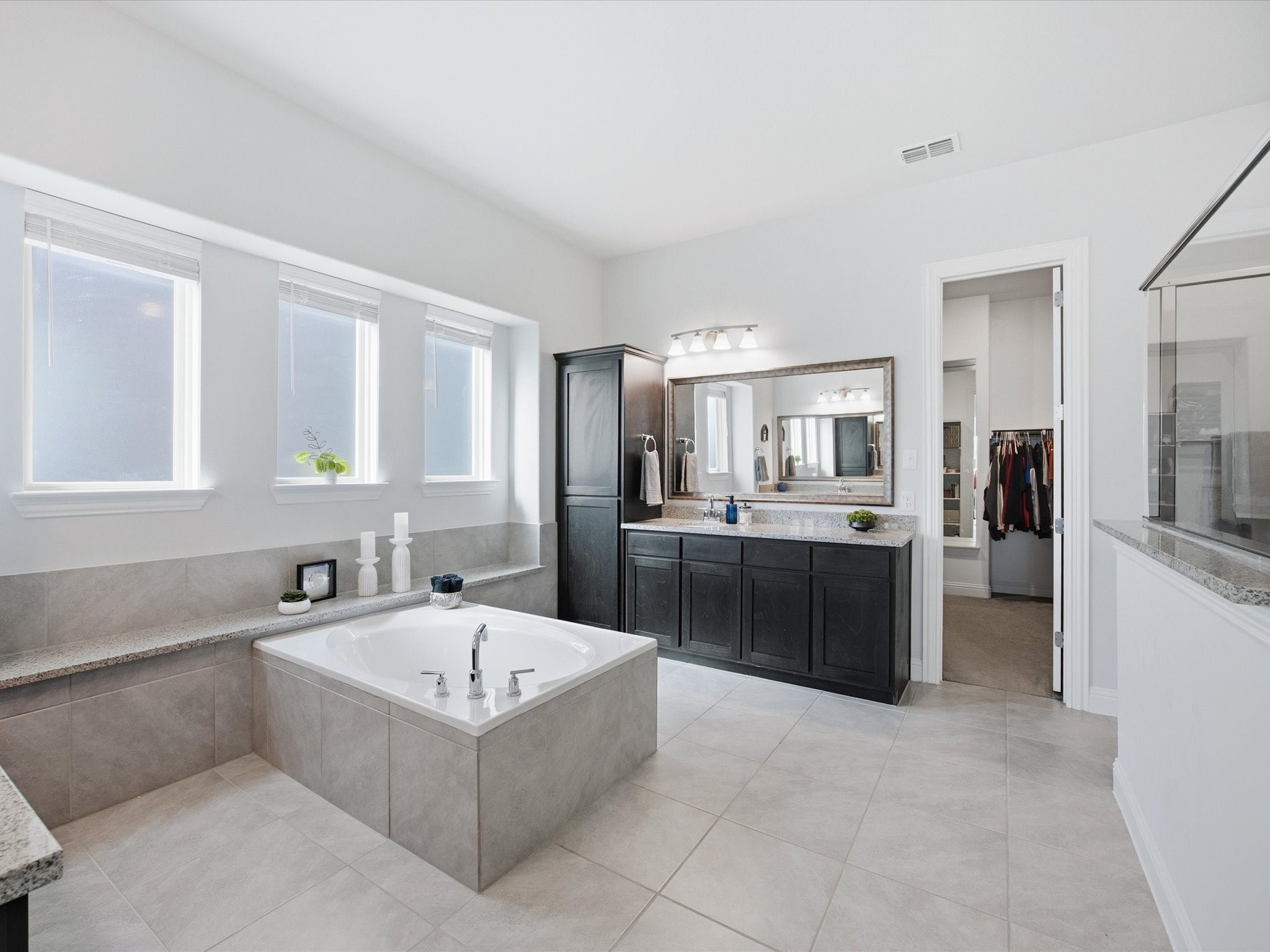 Celina, Texas, 75009, United States, 4 Bedrooms Bedrooms, ,3 BathroomsBathrooms,Residential,For Sale,1988975