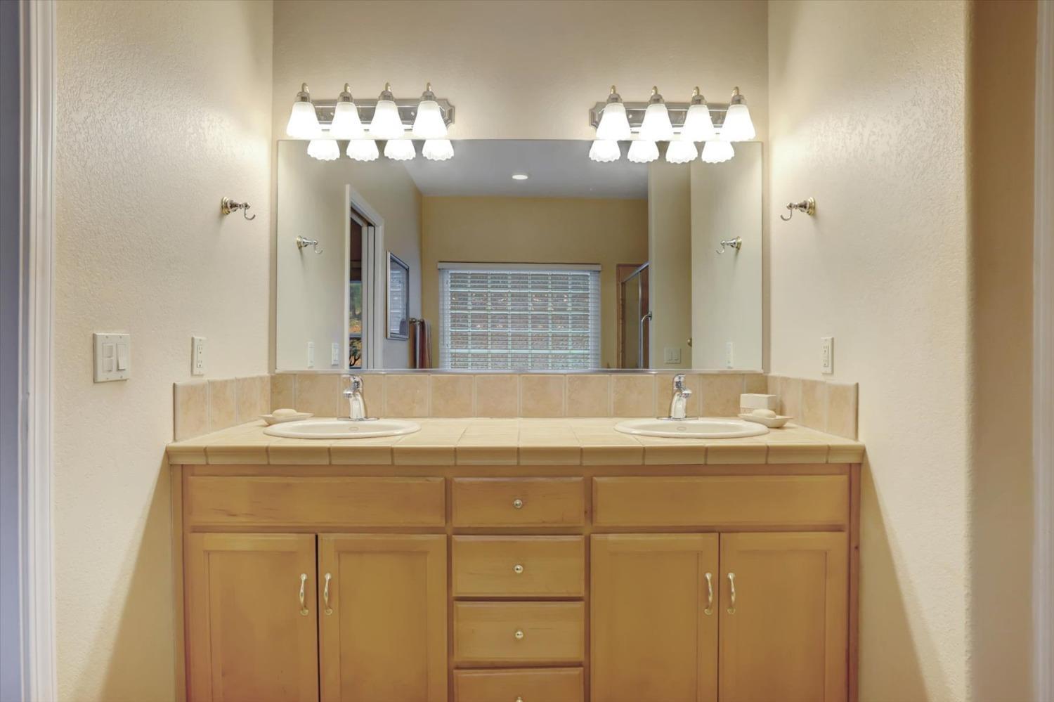 Grass Valley, California, 95949, United States, 3 Bedrooms Bedrooms, ,2 BathroomsBathrooms,Residential,For Sale,1707407