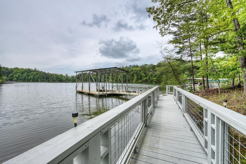 Blairsville, Georgia, 30512, United States, 5 Bedrooms Bedrooms, ,6 BathroomsBathrooms,Residential,For Sale,1901332