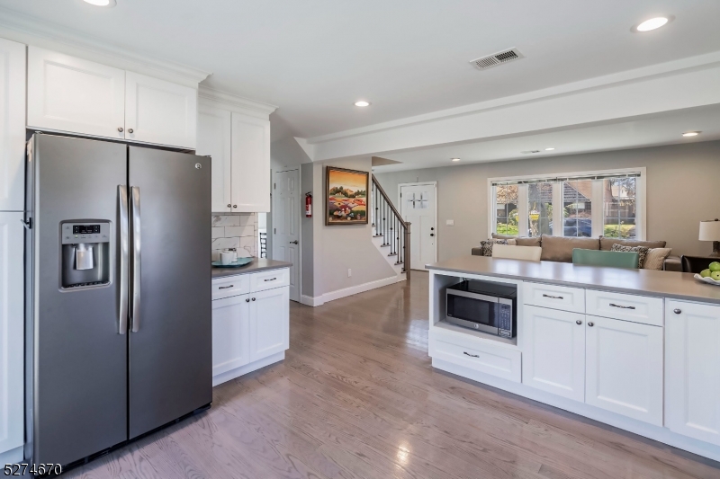Rahway City, New Jersey, 07065, United States, 4 Bedrooms Bedrooms, ,2 BathroomsBathrooms,Residential,For Sale,1892652