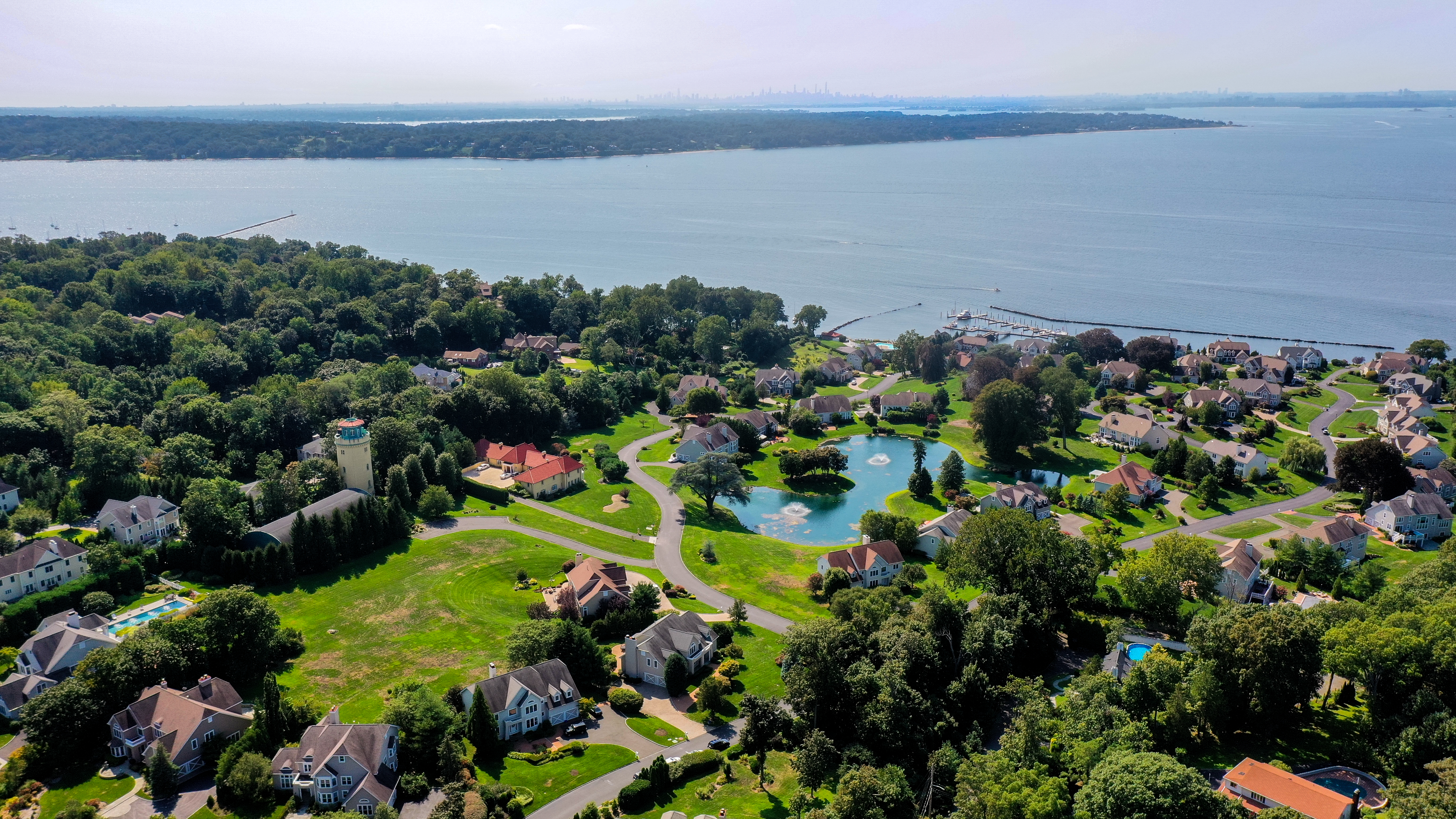  40 Pembroke Drive, Glen Cove, NY, 11542 - 物件實景