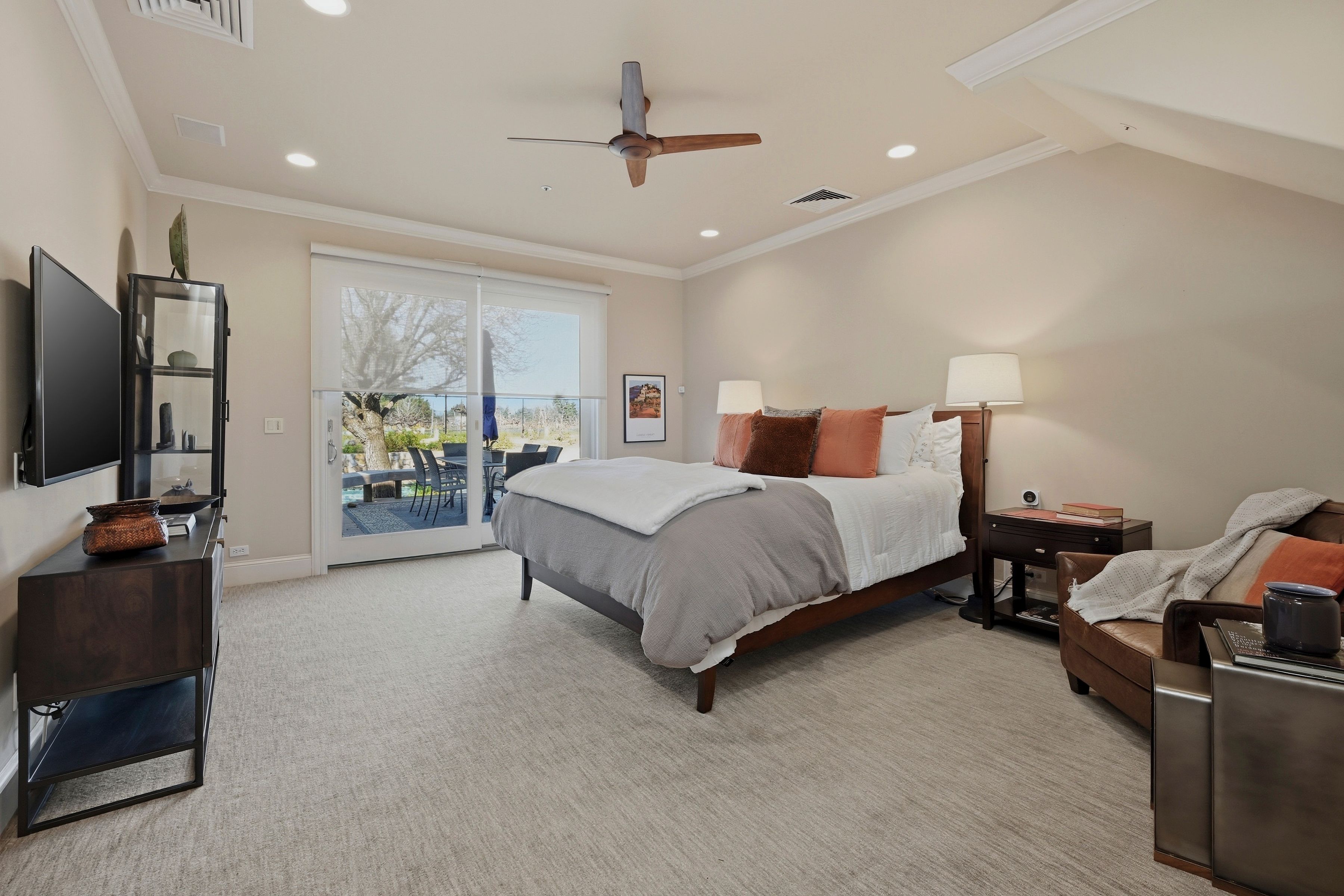  1418 Rosewood Avenue - 物件實景