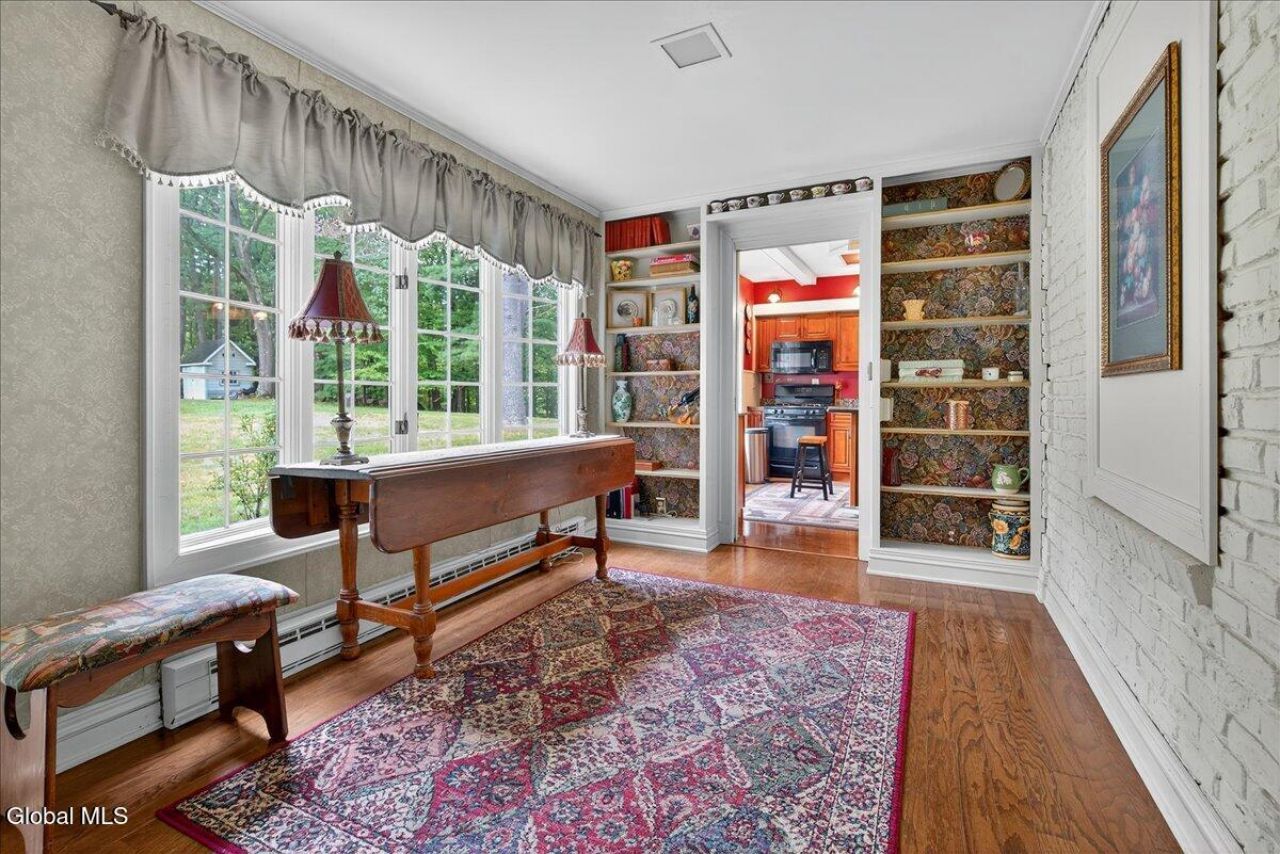 Schenectady, New York, 12309, United States, 5 Bedrooms Bedrooms, ,4 BathroomsBathrooms,Residential,For Sale,1938536