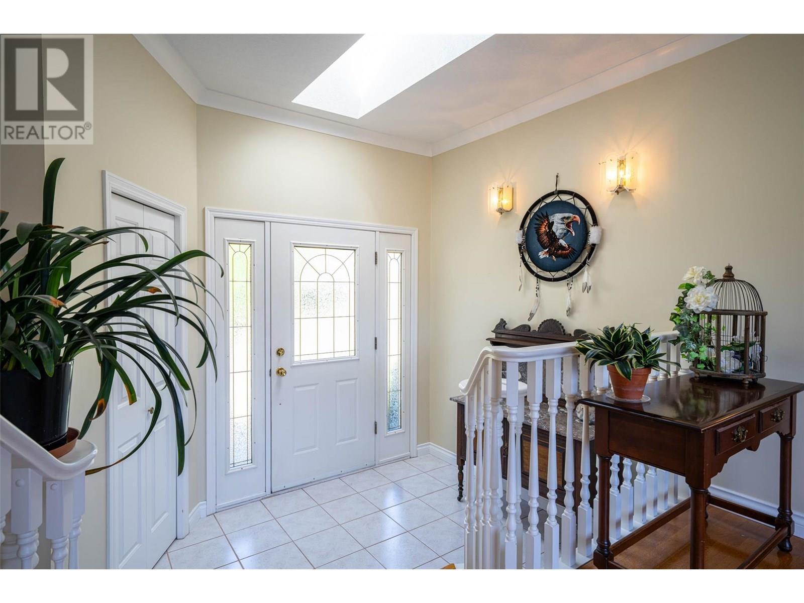 VERNON, British Columbia, V1H 1X1, CA, 4 Bedrooms Bedrooms, ,3 BathroomsBathrooms,Residential,For Sale,1948801