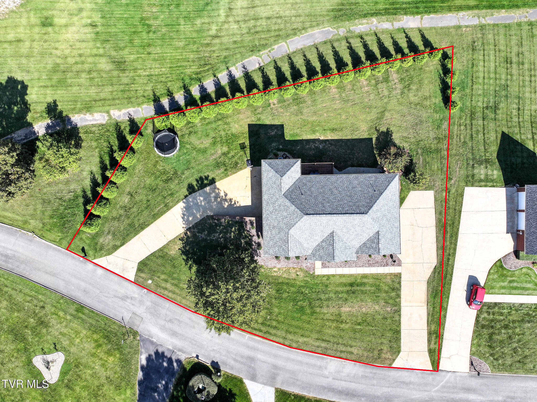 Greeneville, Tennessee, 37743, United States, 4 Bedrooms Bedrooms, ,3 BathroomsBathrooms,Residential,For Sale,1997780