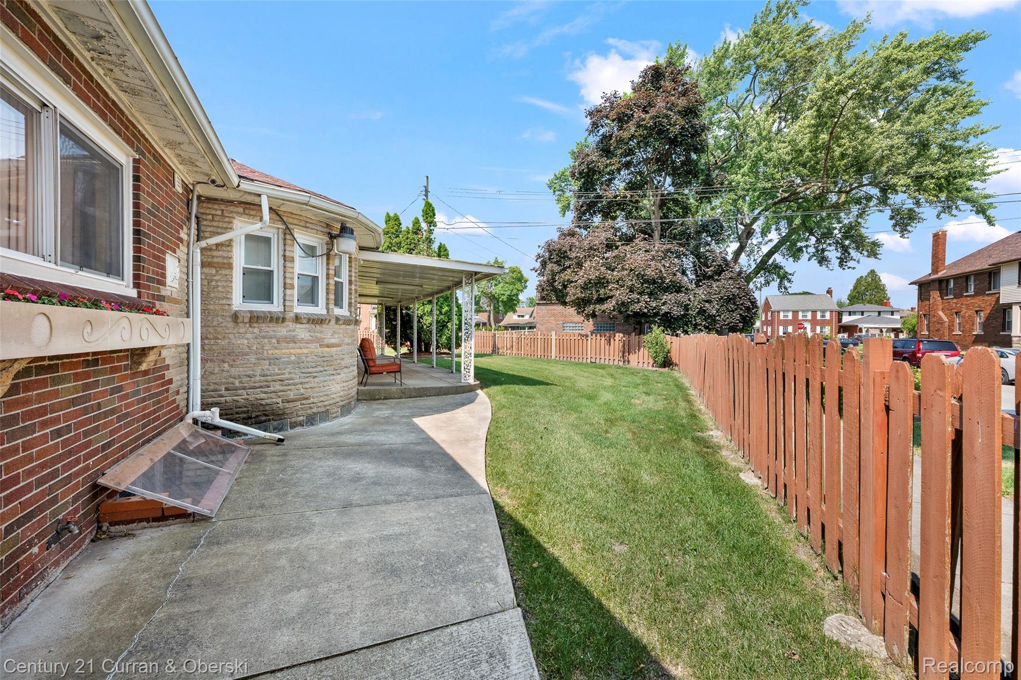 Dearborn, Michigan, 48126, United States, 3 Bedrooms Bedrooms, ,4 BathroomsBathrooms,Residential,For Sale,1979682