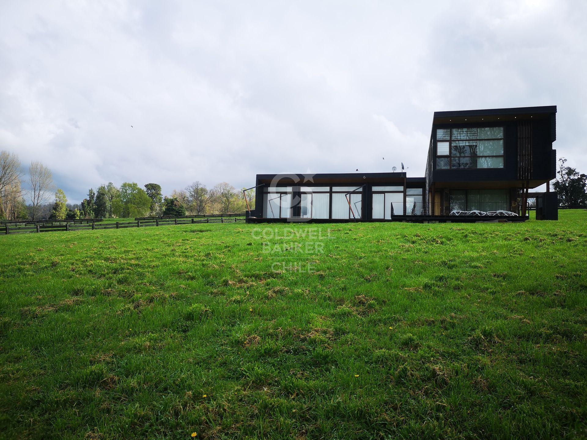 Panguipulli, Chile, 4 Bedrooms Bedrooms, ,3 BathroomsBathrooms,Residential,For Sale,1939448