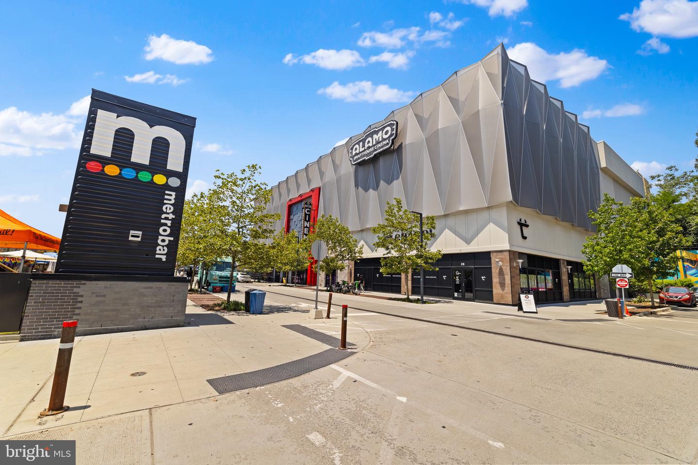 Washington, District of Columbia, 20002, United States, 3 Bedrooms Bedrooms, ,2 BathroomsBathrooms,Residential,For Sale,1964889