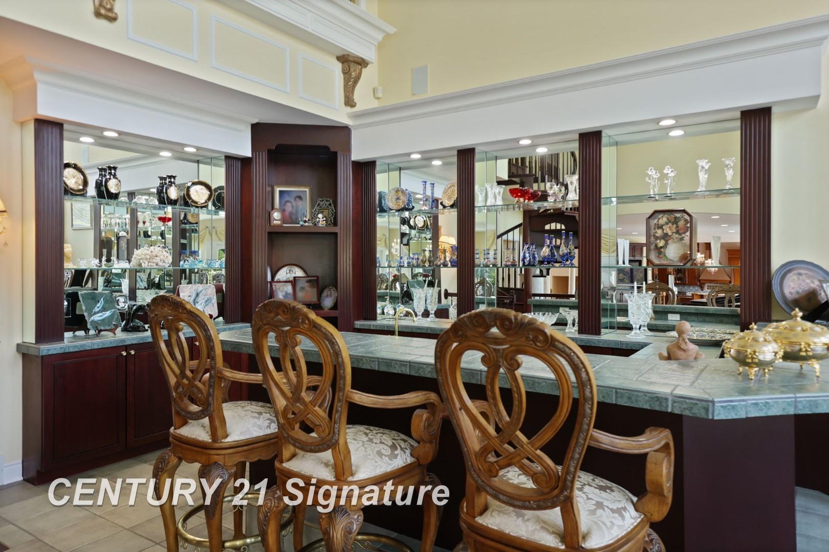 Saginaw, Michigan, 48609, United States, 4 Bedrooms Bedrooms, ,7 BathroomsBathrooms,Residential,For Sale,1980528