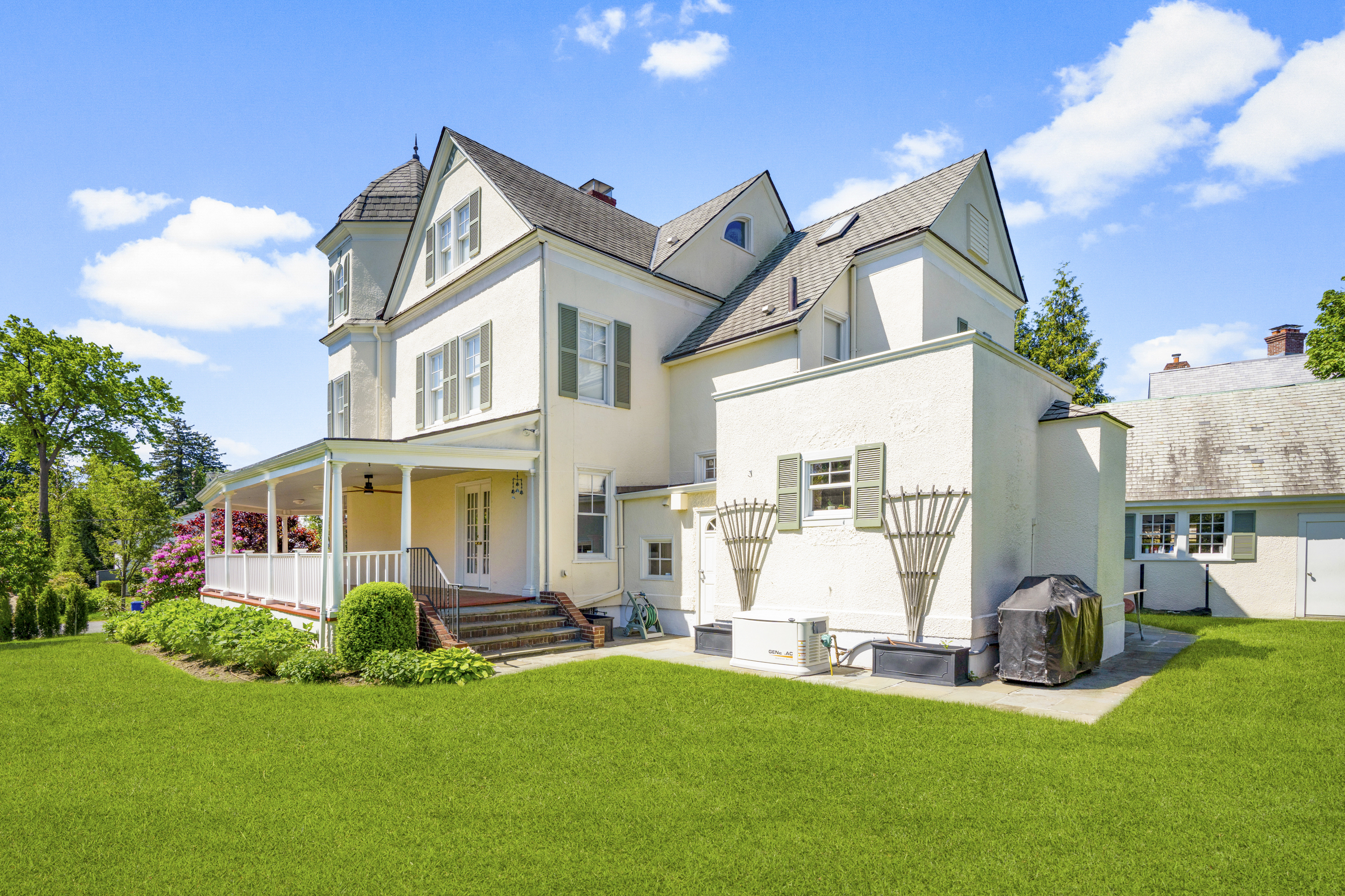  Elegant Larchmont Manor Victorian - 物件實景