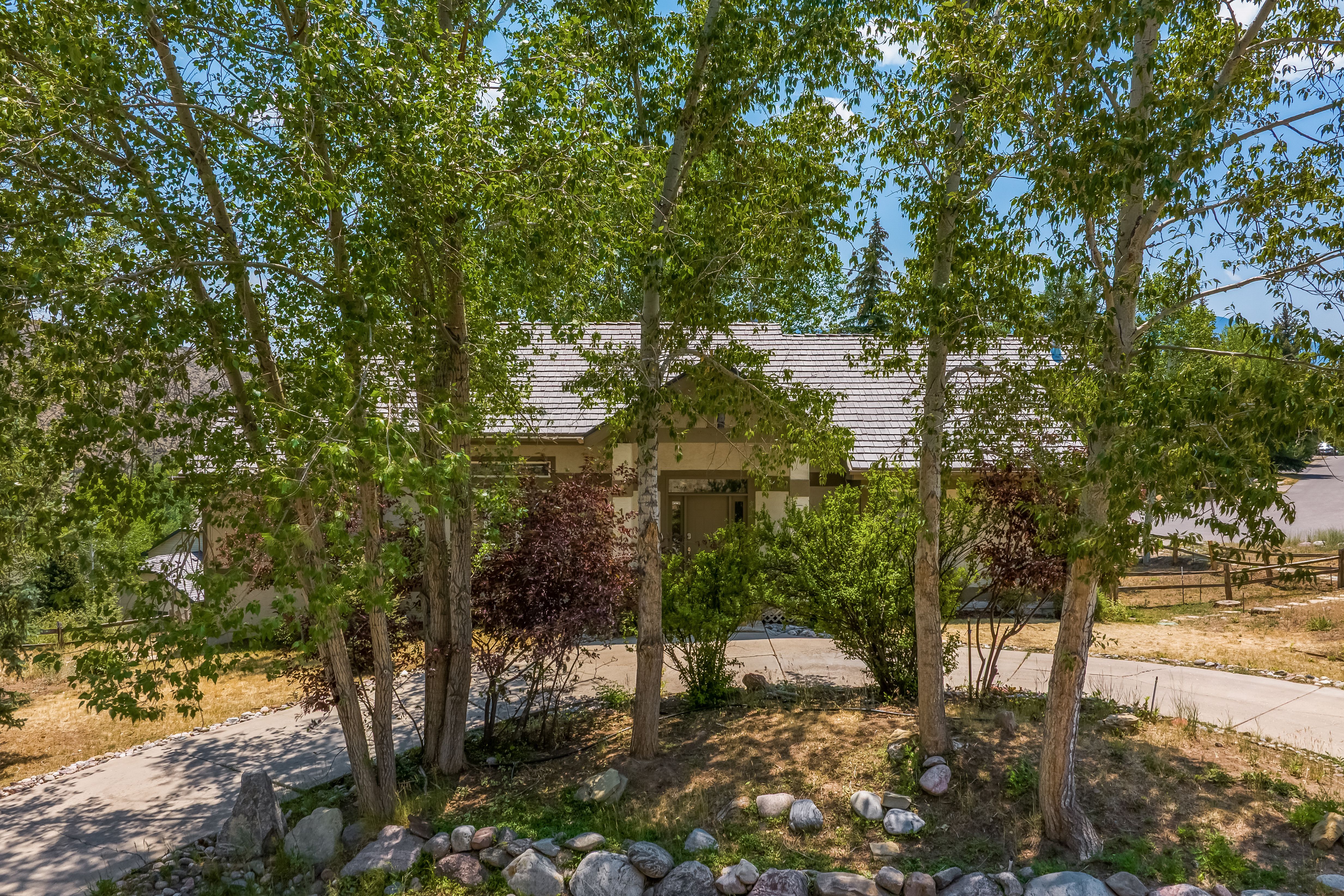  Spacious Five-Bedroom Residence with a Prime Ski-Slope View - 物件實景