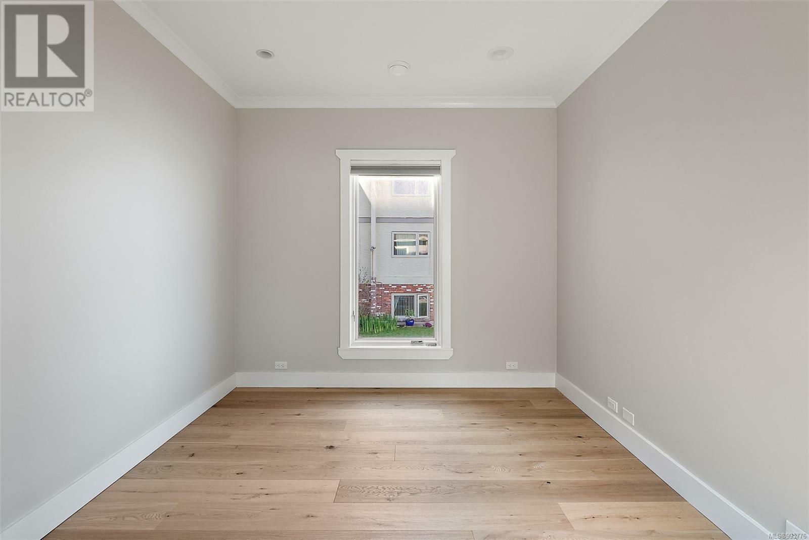 VICTORIA, British Columbia, V8V 1A8, CA, 4 Bedrooms Bedrooms, ,4 BathroomsBathrooms,Residential,For Sale,1876400