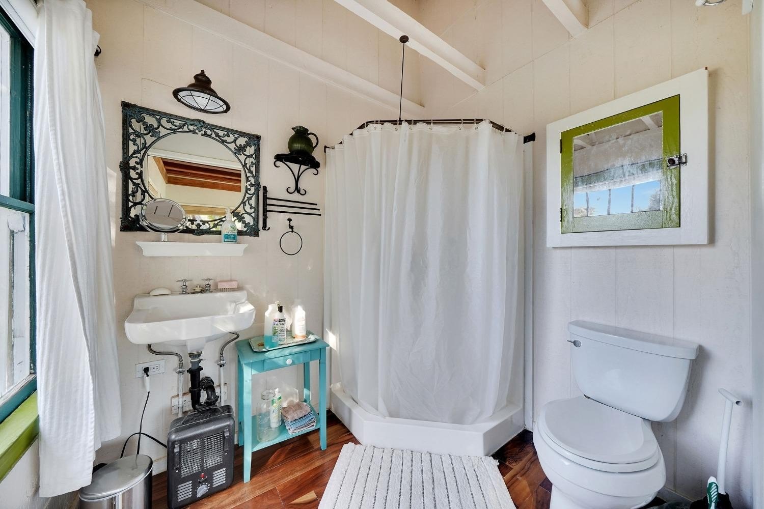 Mokelumne Hill, California, 95245, United States, 5 Bedrooms Bedrooms, ,3 BathroomsBathrooms,Residential,For Sale,1914362