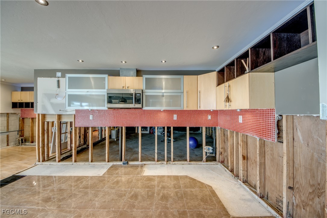 Matlacha, Florida, 33993, United States, 3 Bedrooms Bedrooms, ,2 BathroomsBathrooms,Residential,For Sale,1974777