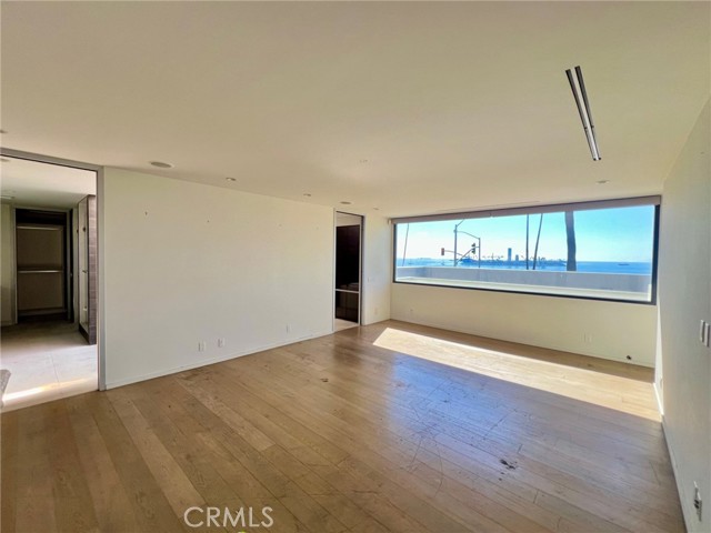 Long Beach, California, 90803, United States, 5 Bedrooms Bedrooms, ,6 BathroomsBathrooms,Residential,For Sale,1980358