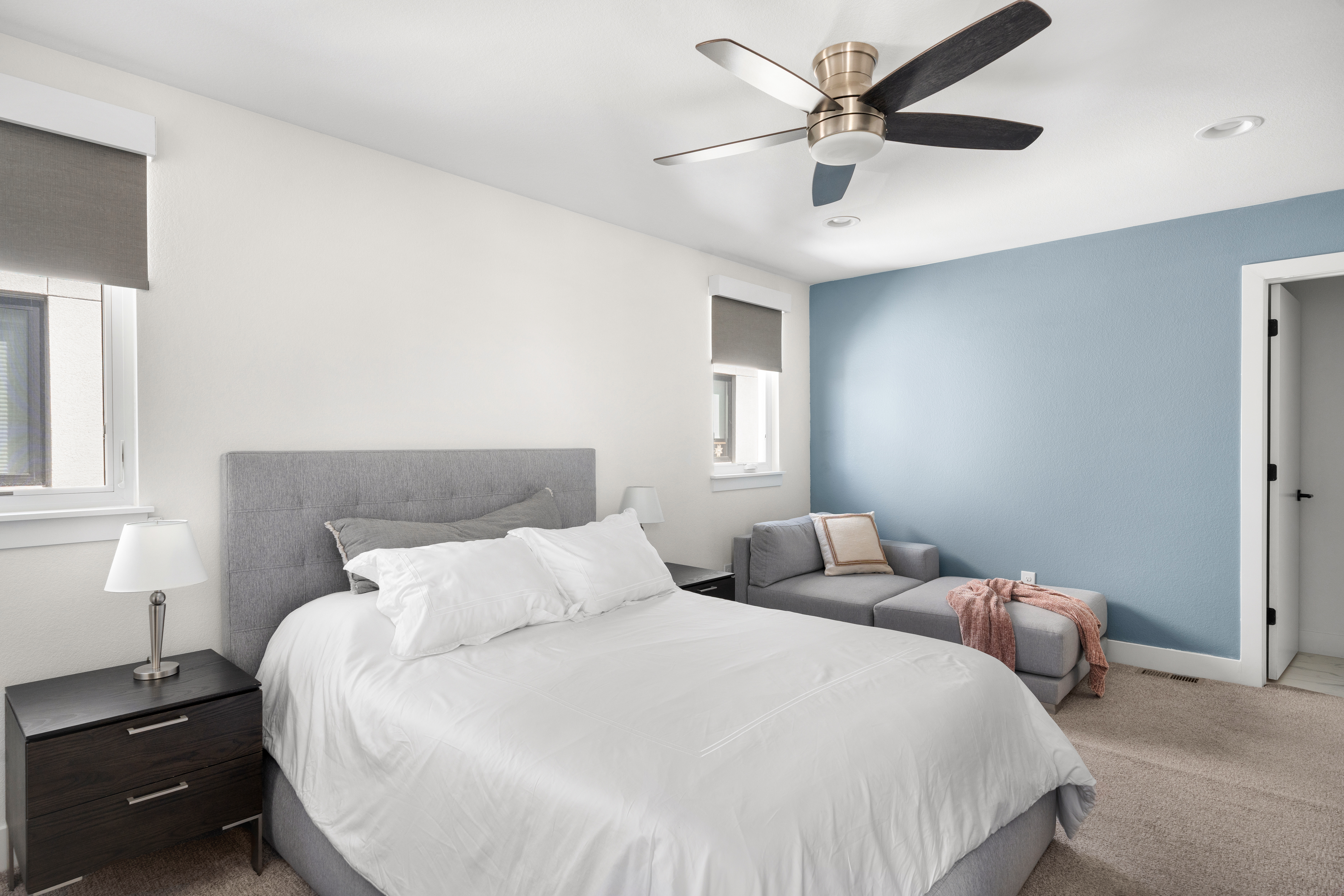  Sweeping, Unobstructed Mountain Views From This Sloan