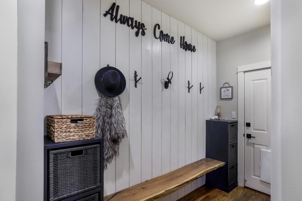 Bellevue, Idaho, 83313, United States, 4 Bedrooms Bedrooms, ,3 BathroomsBathrooms,Residential,For Sale,1989218