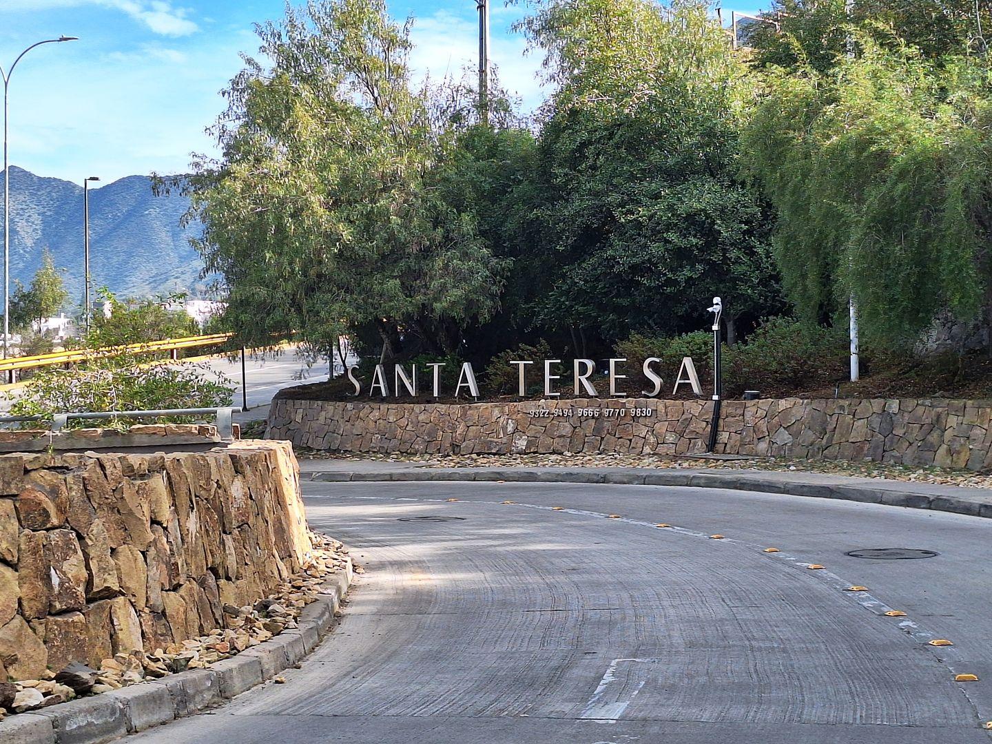 Vitacura, Chile, 4 Bedrooms Bedrooms, ,5 BathroomsBathrooms,Residential,For Sale,1837015