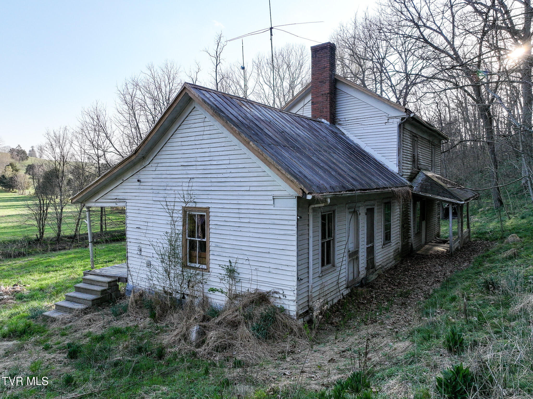 Chuckey, Tennessee, 37641, United States, 2 Bedrooms Bedrooms, ,1 BathroomBathrooms,Residential,For Sale,2031681