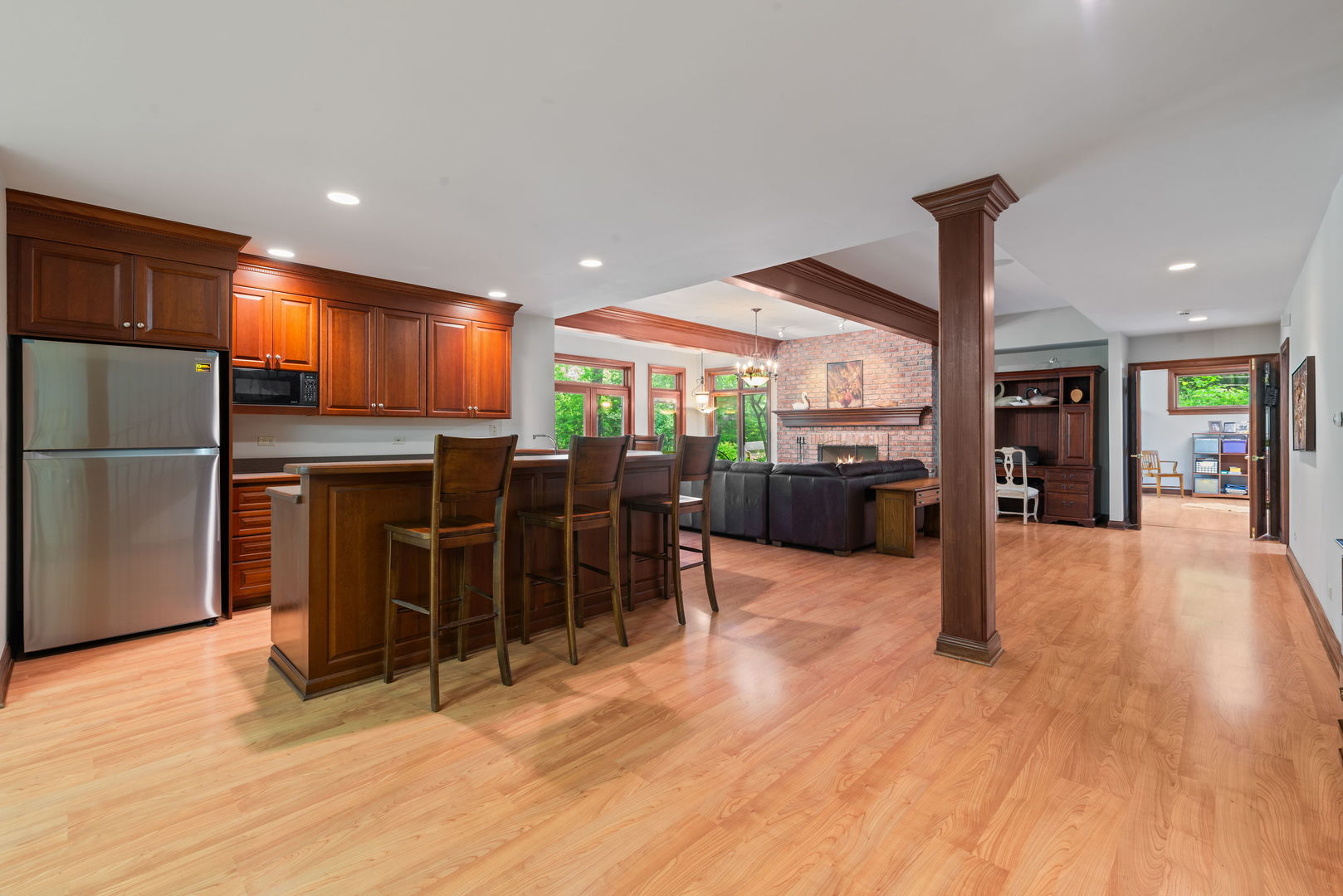 St. Charles, Illinois, 60175, United States, 4 Bedrooms Bedrooms, ,5 BathroomsBathrooms,Residential,For Sale,1848567