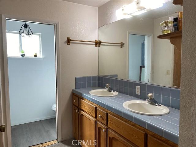 Coarsegold, California, 93614, United States, 4 Bedrooms Bedrooms, ,3 BathroomsBathrooms,Residential,For Sale,1915095