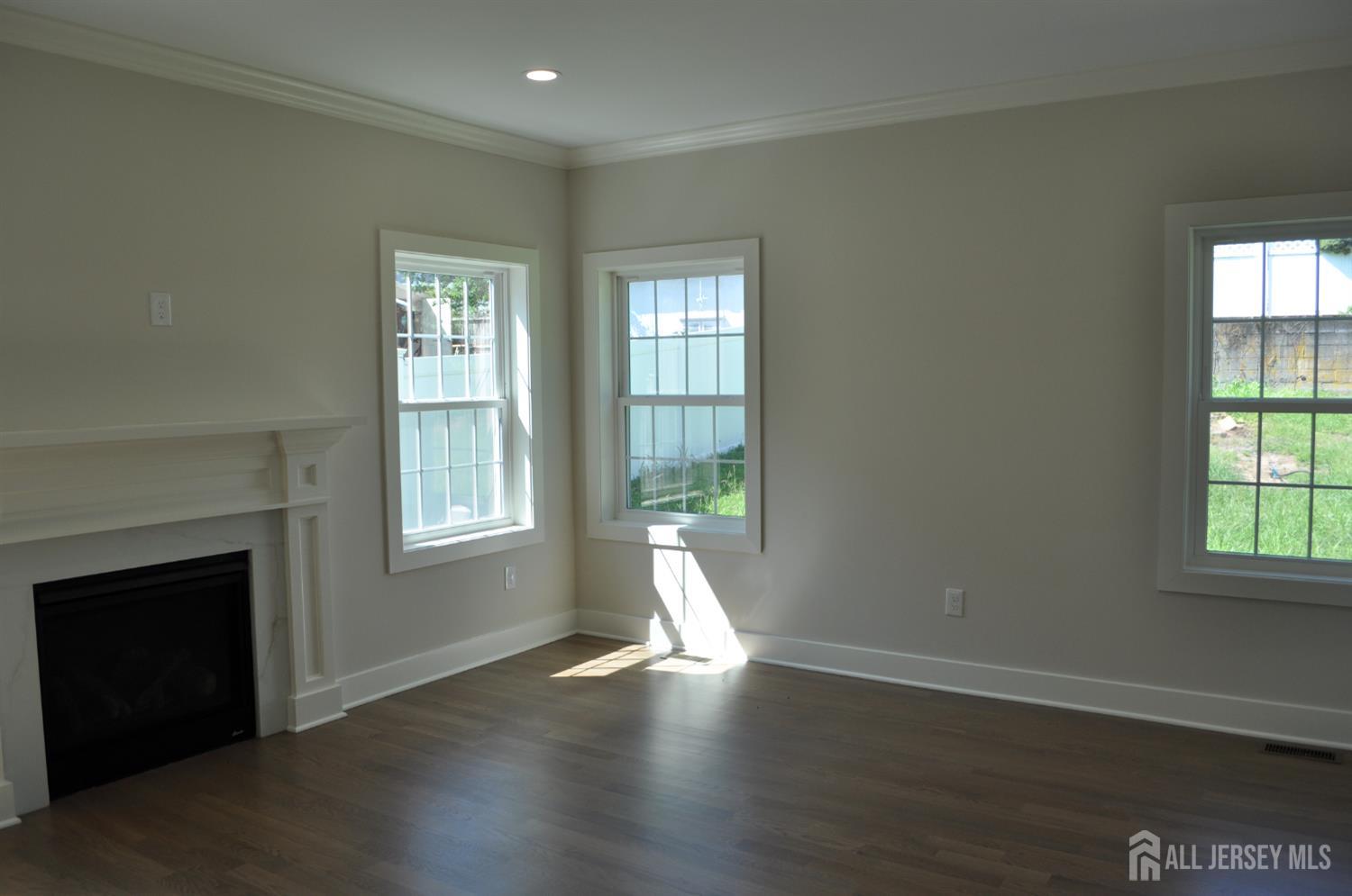 Woodbridge, New Jersey, 07095, United States, 4 Bedrooms Bedrooms, ,4 BathroomsBathrooms,Residential,For Sale,1920305