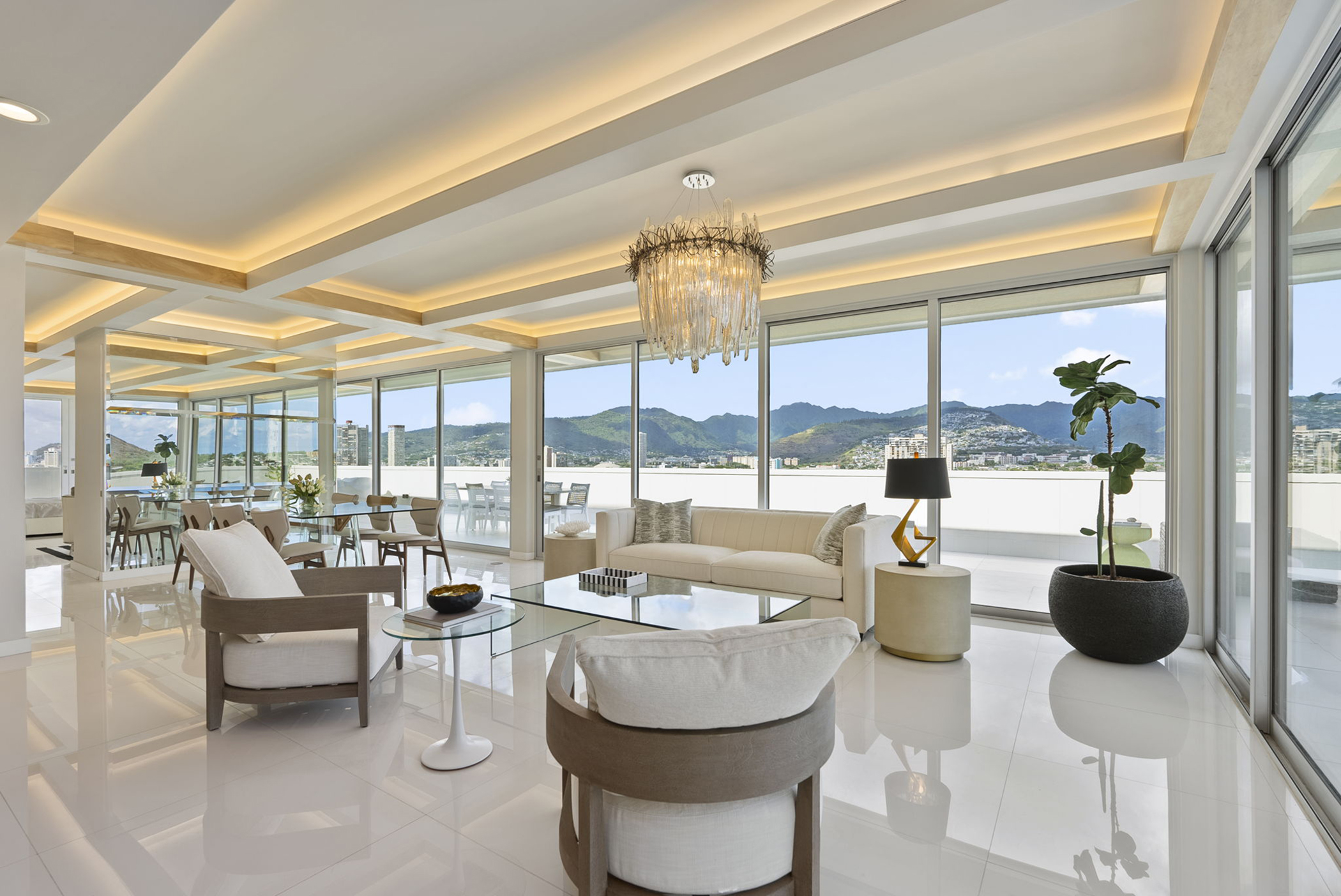 Exquisite Penthouse Living at Kealani, Waikiki, Mountain, Sunrise, Sunset Views 