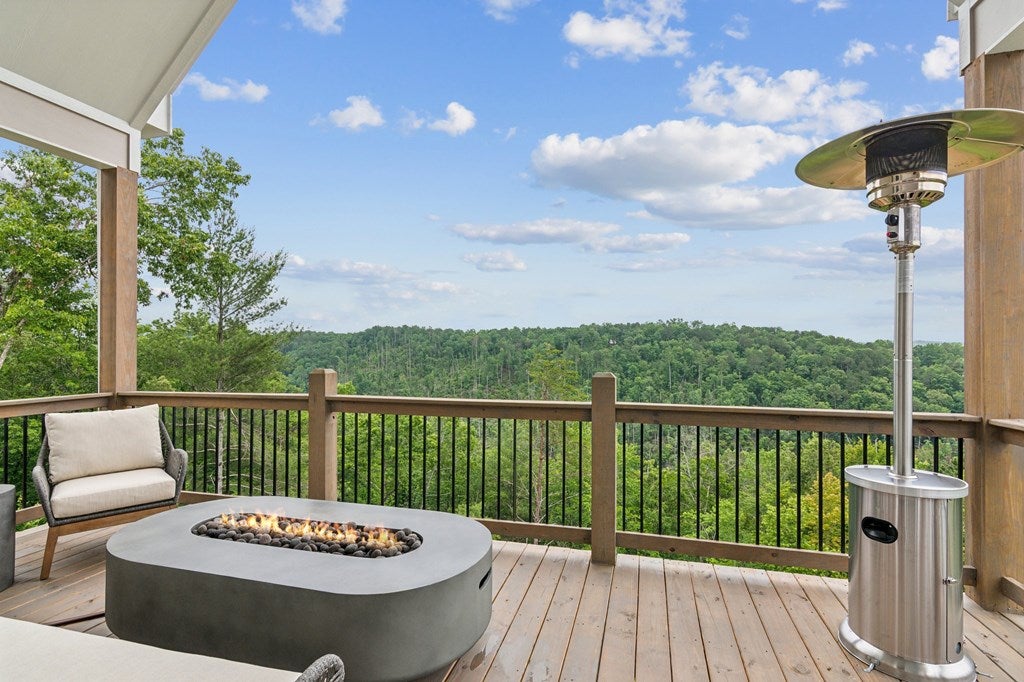 Ellijay, Georgia, 30540, United States, 3 Bedrooms Bedrooms, ,3 BathroomsBathrooms,Residential,For Sale,1859114