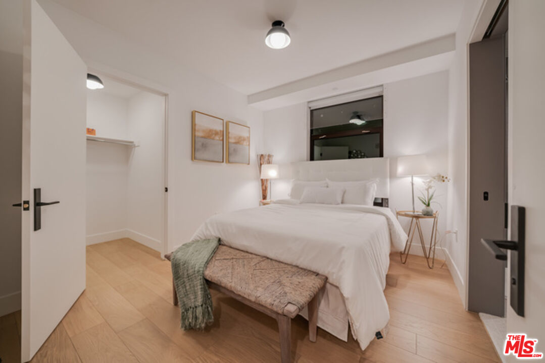 Los Angeles, California, 90024, United States, 2 Bedrooms Bedrooms, ,2 BathroomsBathrooms,Residential,For Sale,1940220