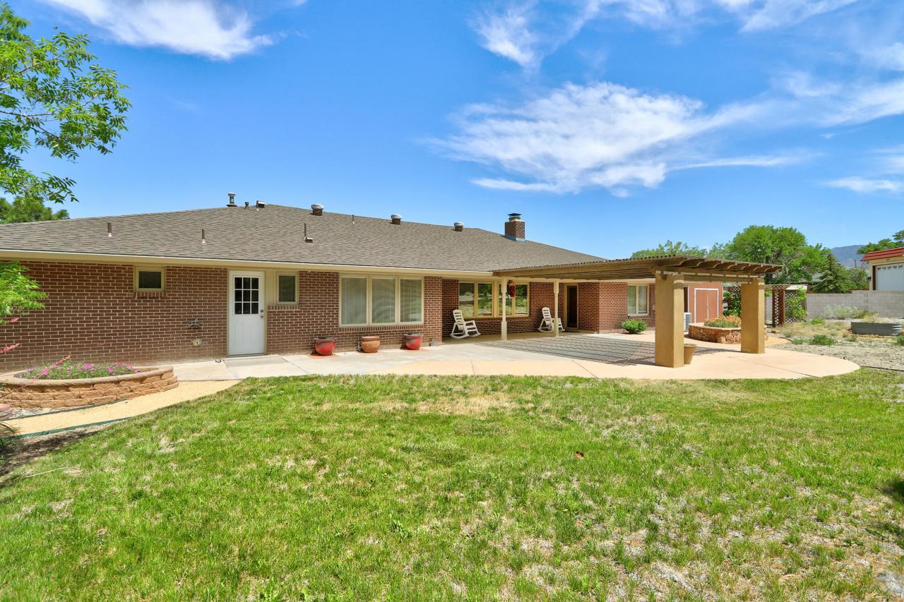 1116 Castellano Court SE, Albuquerque, New Mexico, 87123, United States, 4 Bedrooms Bedrooms, ,3 BathroomsBathrooms,Residential,For Sale,1116 Castellano Court SE,1627649