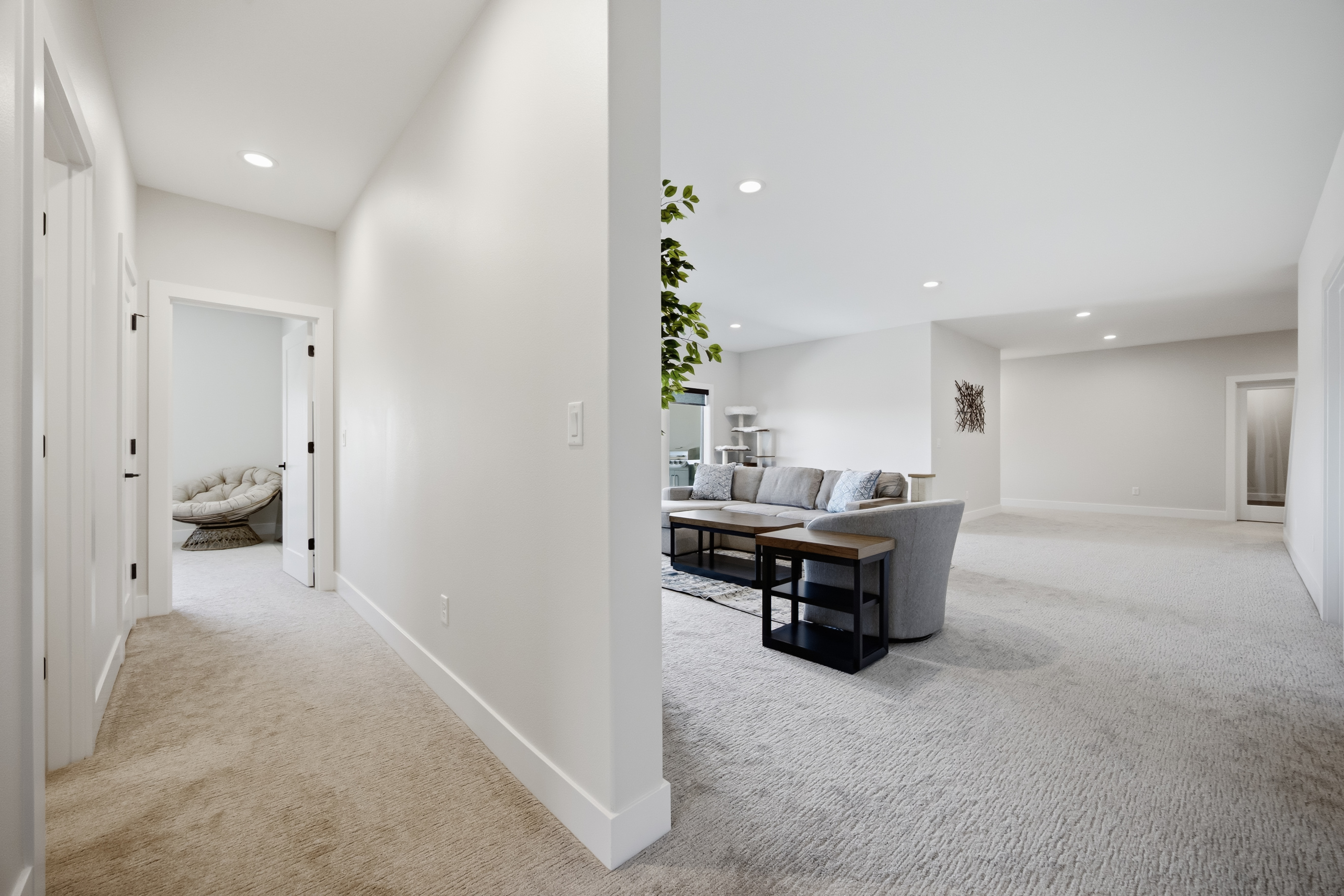  Discover This Stunning Resale Prodigy Homes Aria Basement Model - 物件實景
