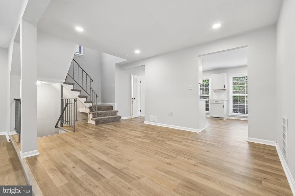 Springfield, Virginia, 22153, United States, 4 Bedrooms Bedrooms, ,4 BathroomsBathrooms,Residential,For Sale,2049450