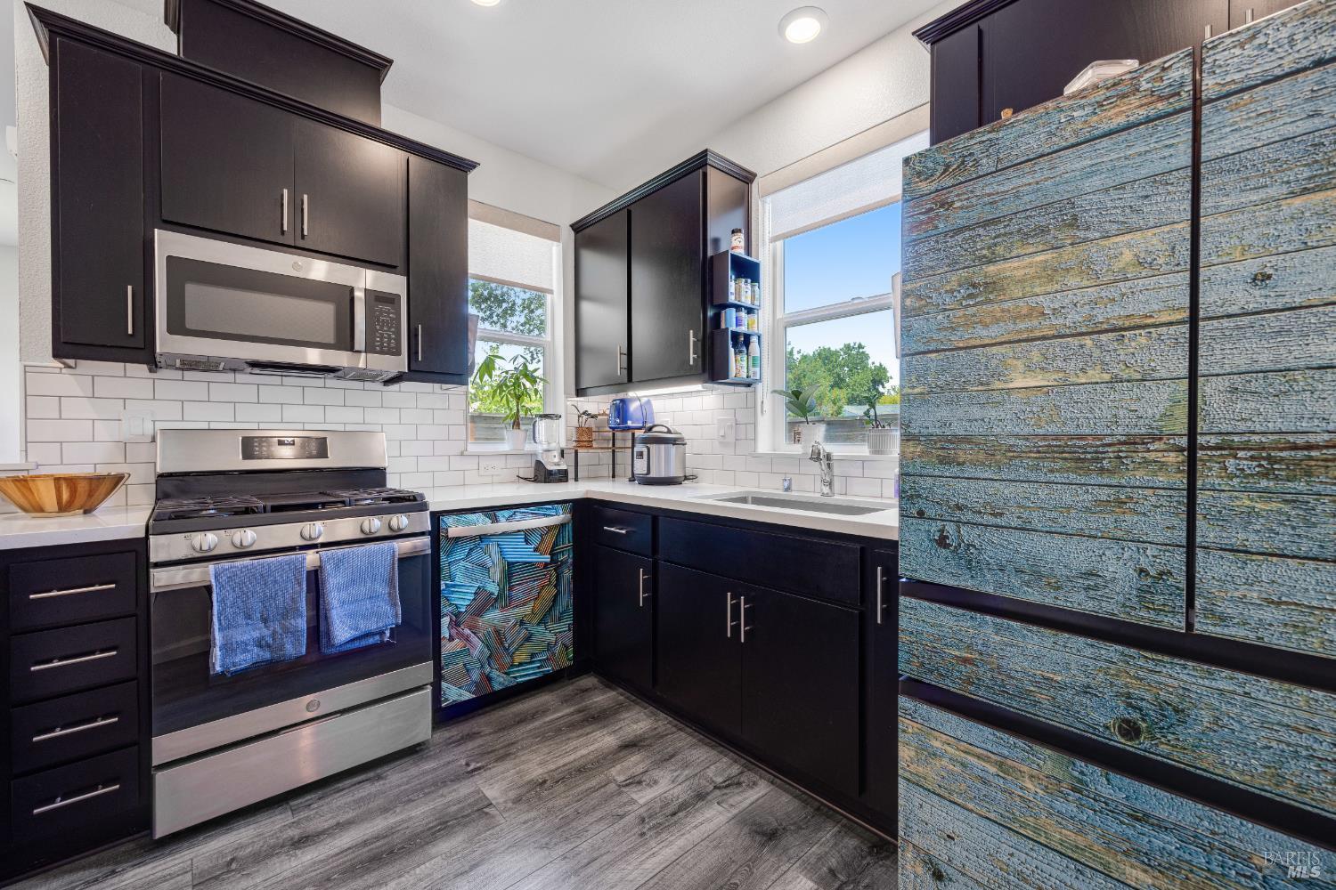 Santa Rosa, California, 95407, United States, 3 Bedrooms Bedrooms, ,3 BathroomsBathrooms,Residential,For Sale,1923071