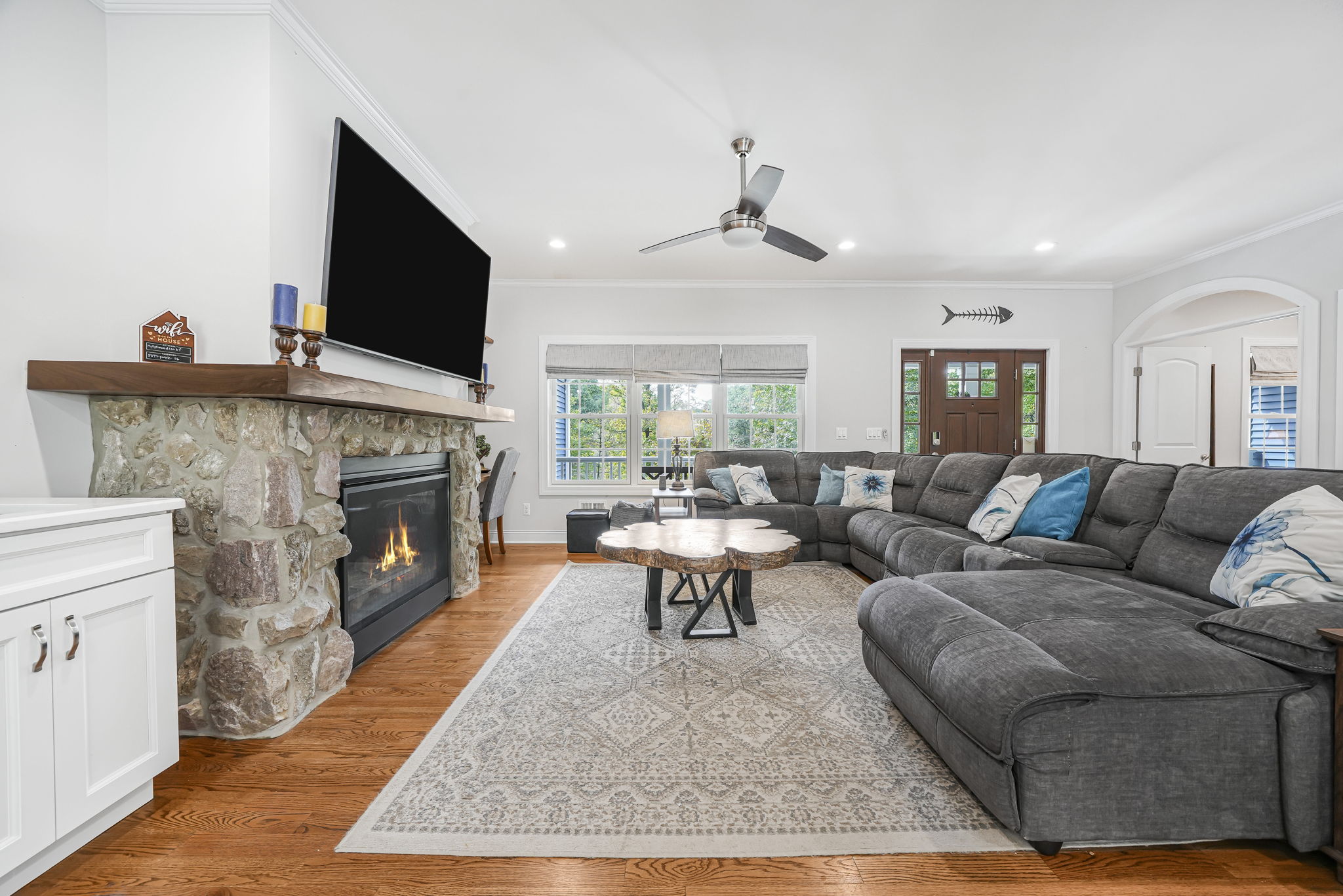 Montville, New Jersey, 07045, United States, 4 Bedrooms Bedrooms, ,4 BathroomsBathrooms,Residential,For Sale,1974923