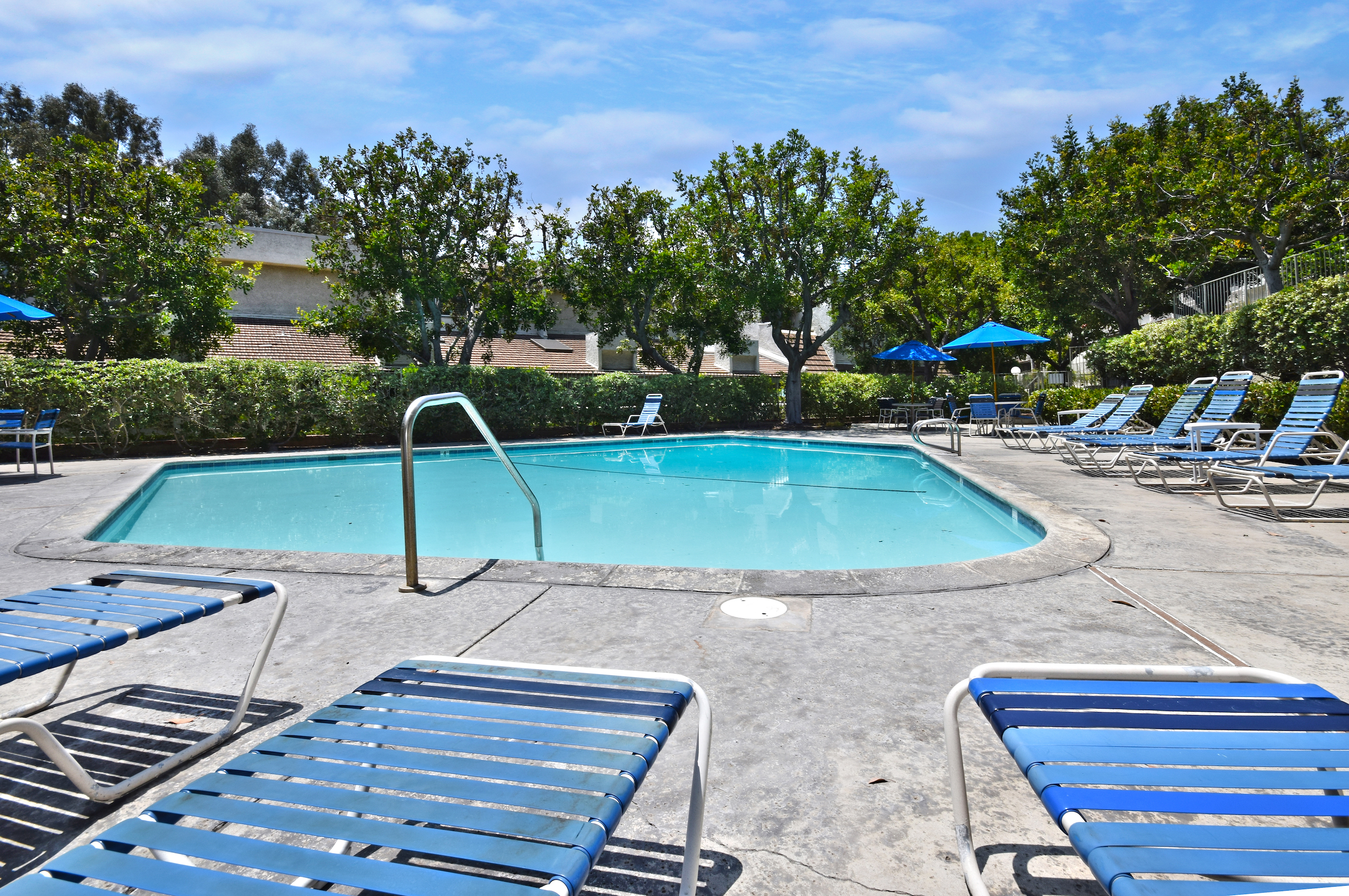  11738 Moorpark Street Unit E - 物件實景