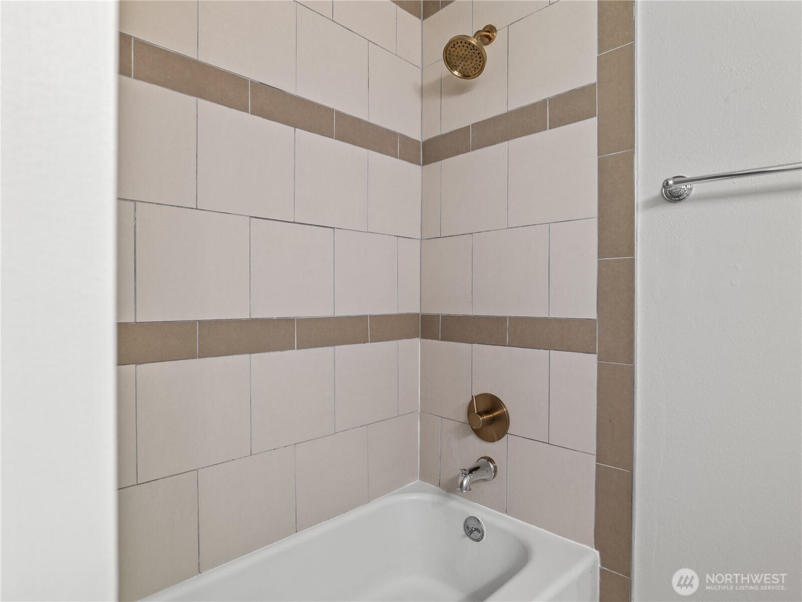 BURIEN, Washington, 98146, United States, 7 Bedrooms Bedrooms, ,4 BathroomsBathrooms,Residential,For Sale,1913581