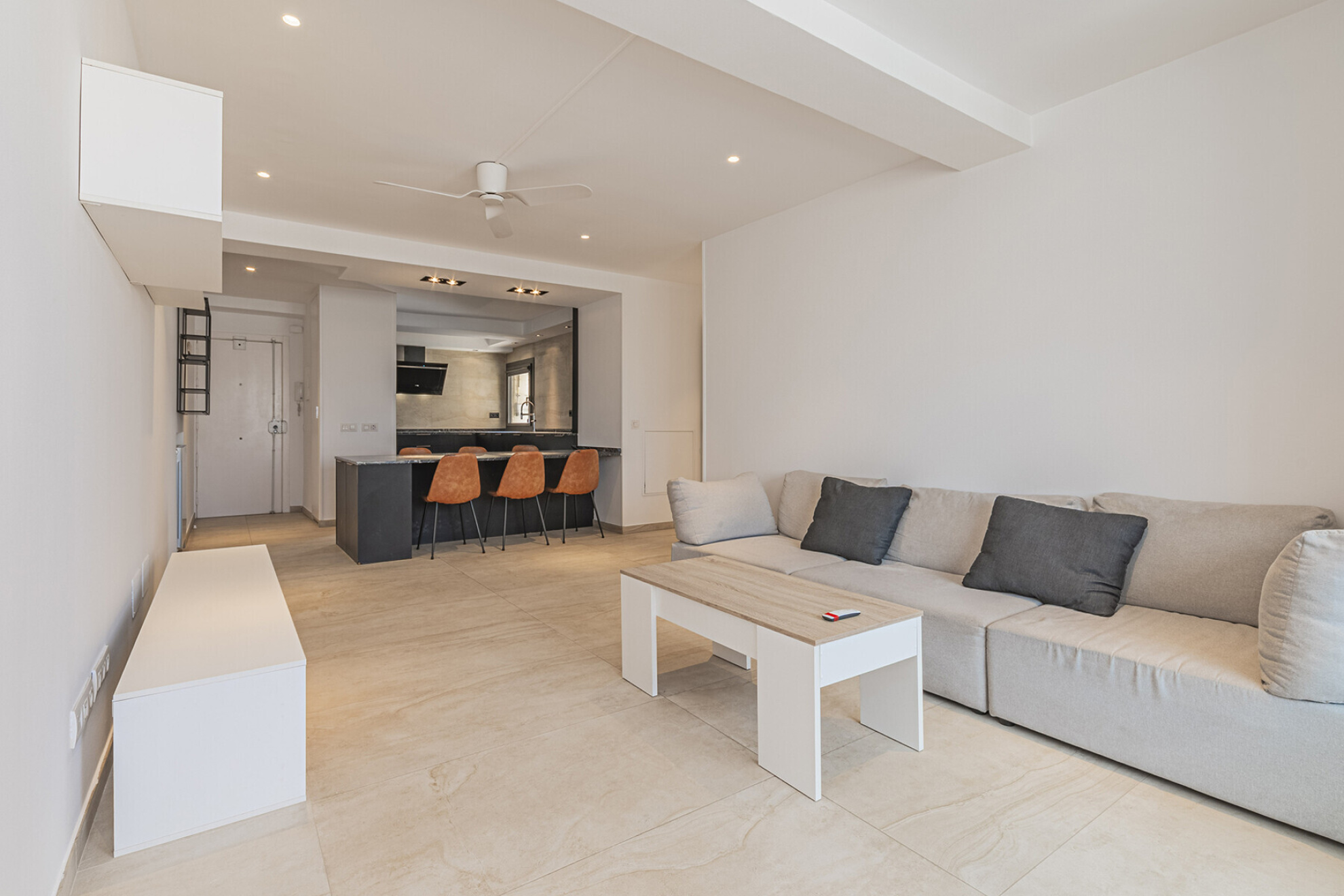  Modern apartment in front of the beach - 物件實景